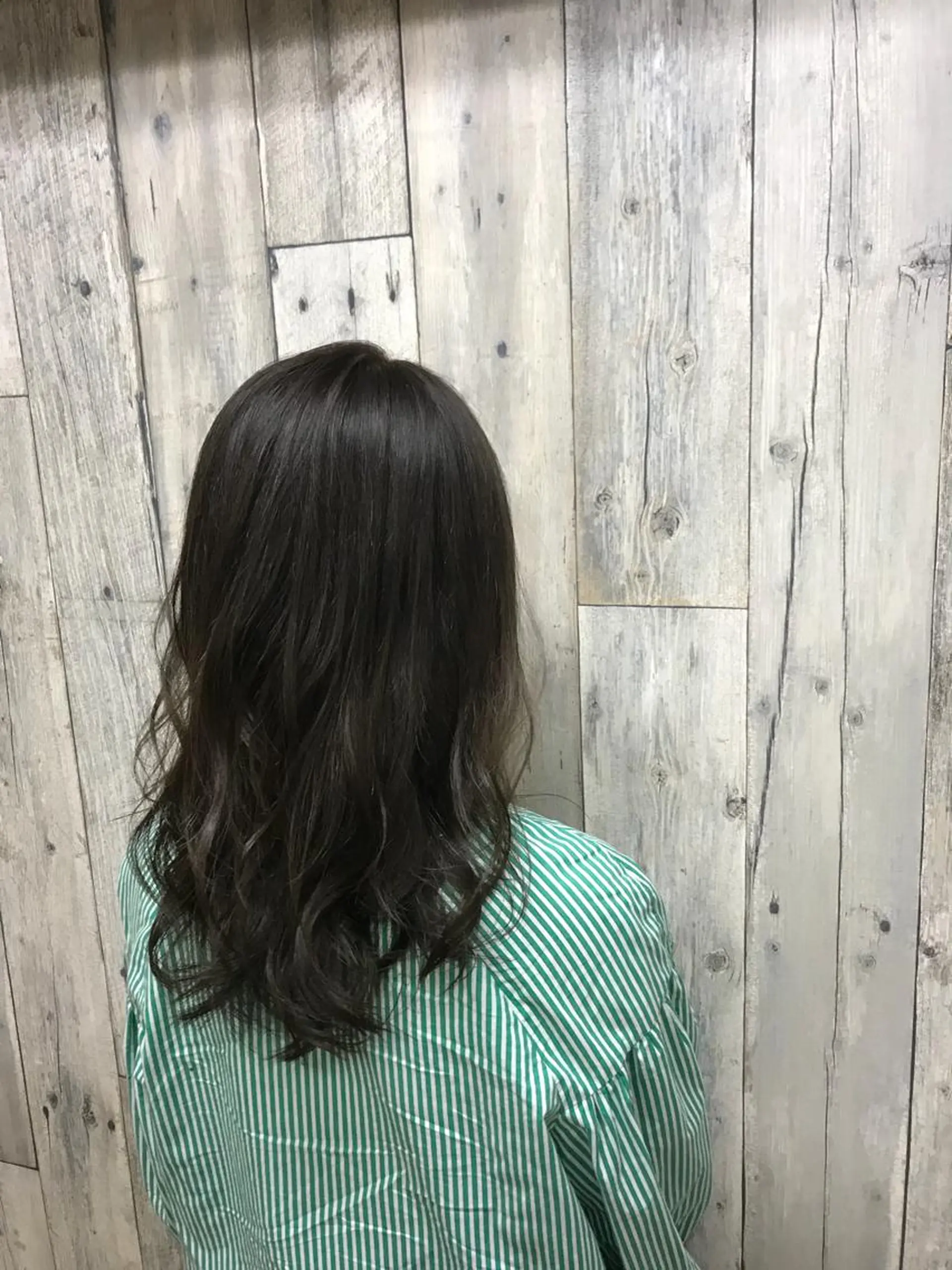 セミロング カラー パーマ ヘアアレンジ メンズ キッズ ダークグレー ダークグレージュ グレージュ Forest. -髪質改善-のヘアスタイル