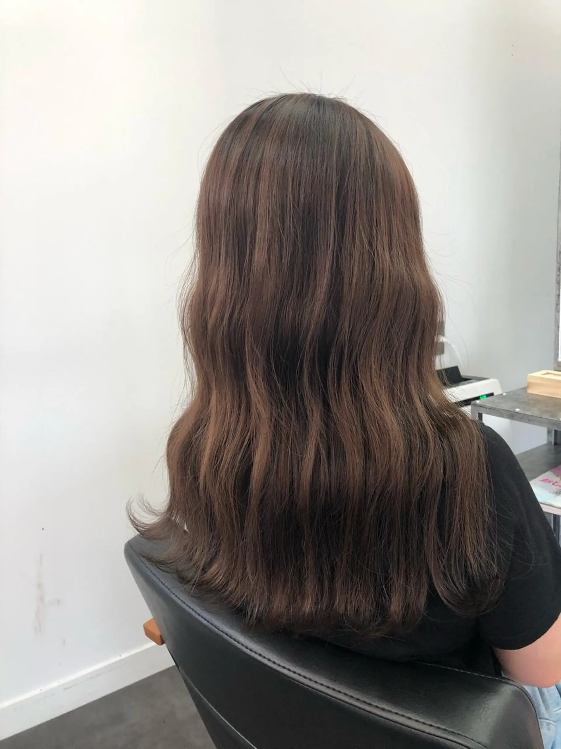 ミディアム カラー ヘアアレンジ バレイヤージュ レイヤーカット カット ヘアカラー トリートメント 大塚 貴之のヘアスタイル