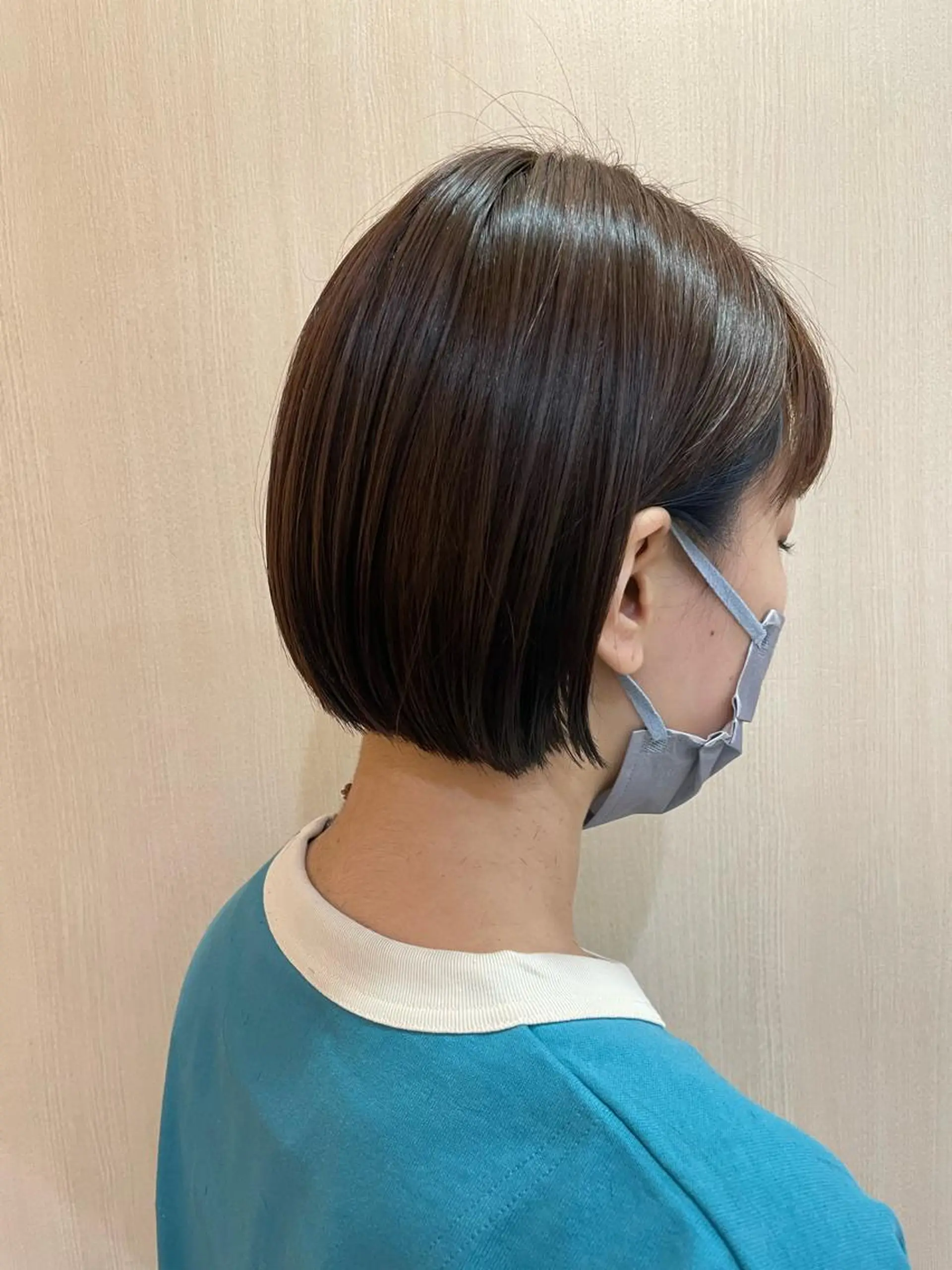 ショート カラー 内田温子大人女性 ハイライト、ボブのヘアスタイル