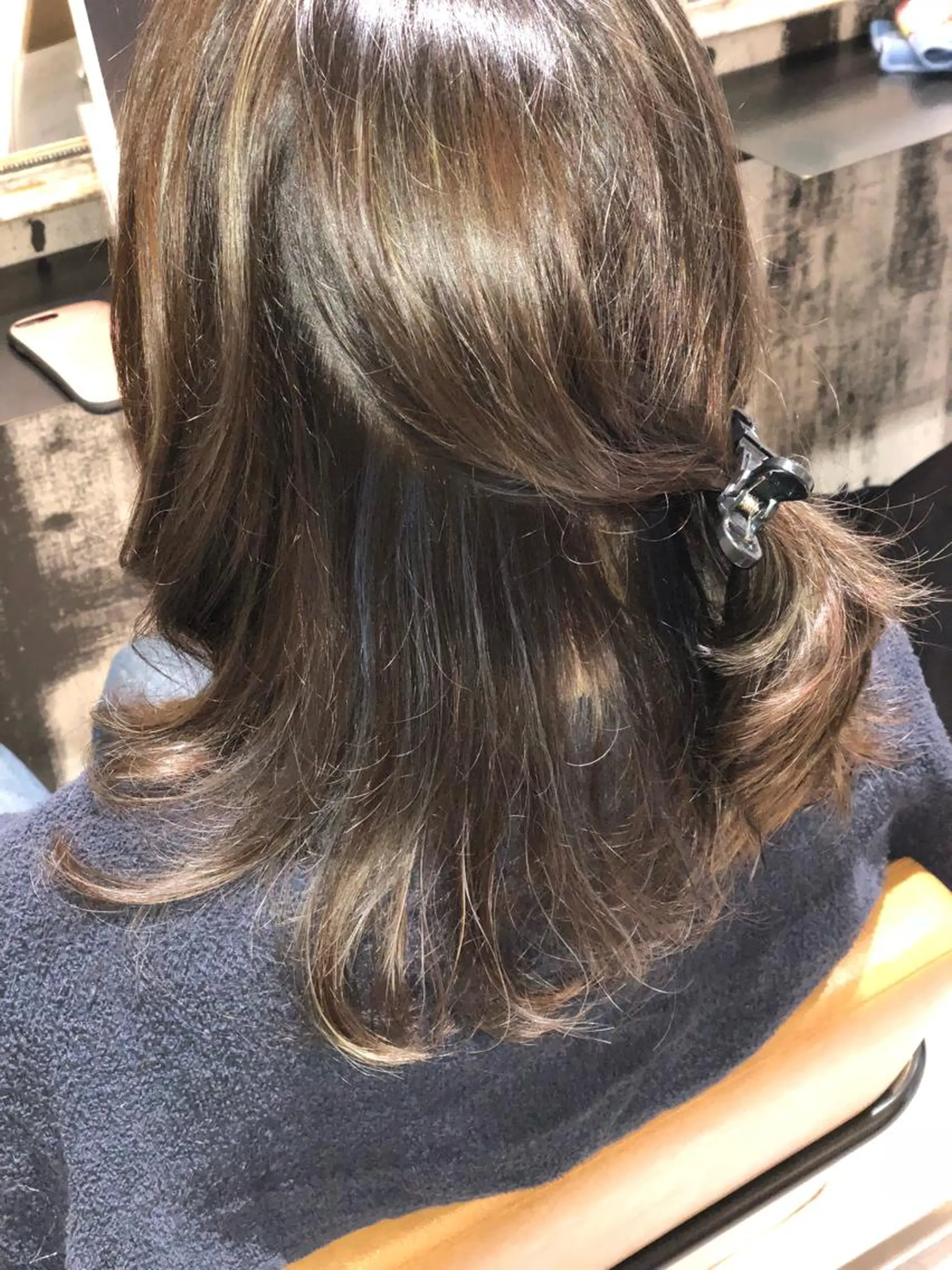 セミロング カラー 【デザイナー】田中 美生のヘアスタイル