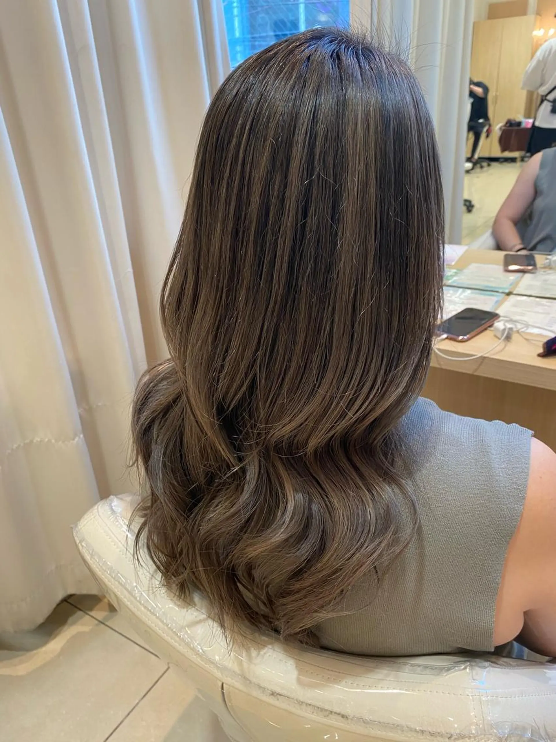 ロング カラー グラデーションカラー Ash中目黒店 榊間茜のヘアスタイル