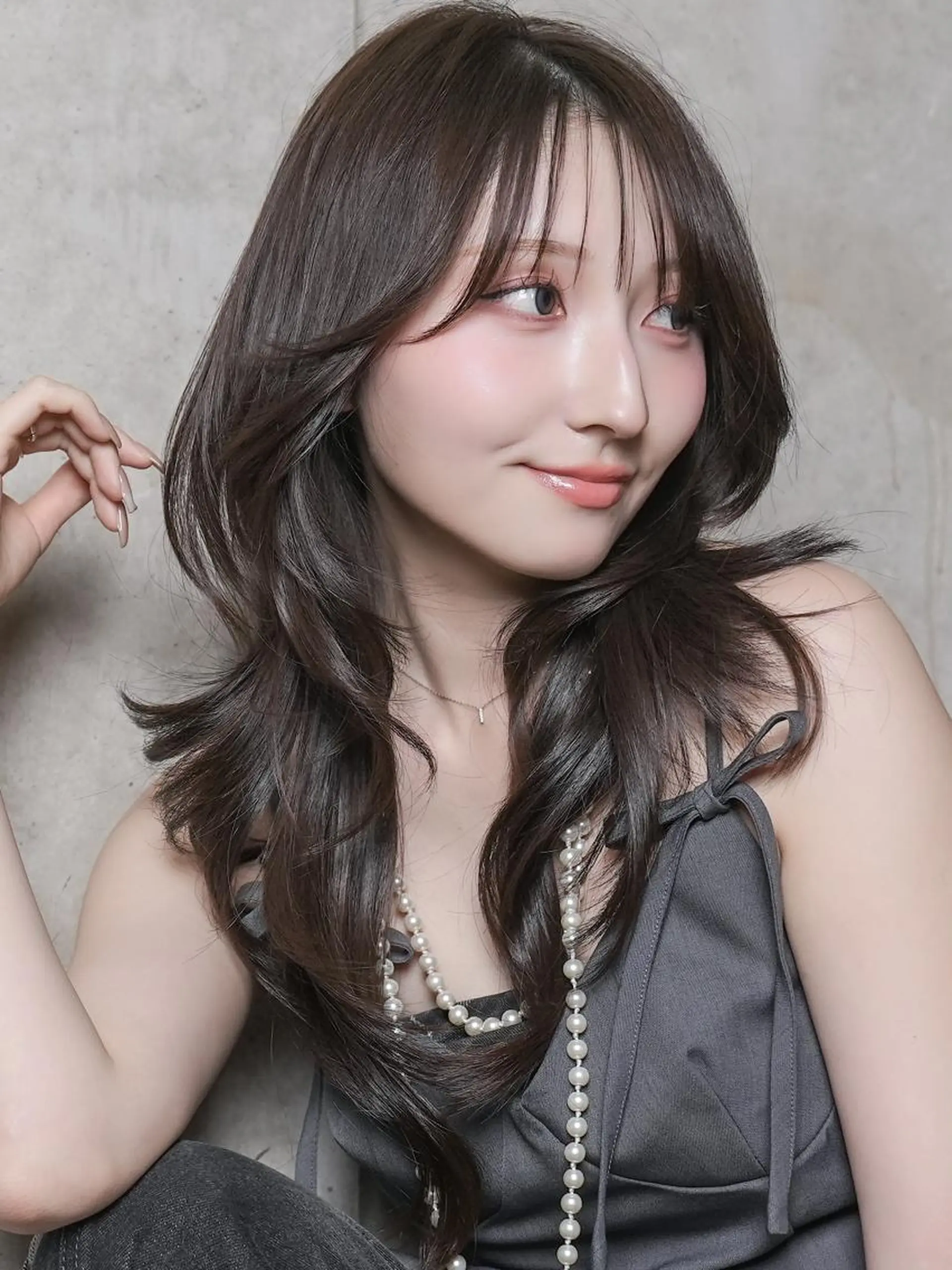 ロング カラー ショートボブ バレイヤージュ ベージュカラー 黒髪 ブリーチ カット ヘアカラー ili 梅田のヘアスタイル