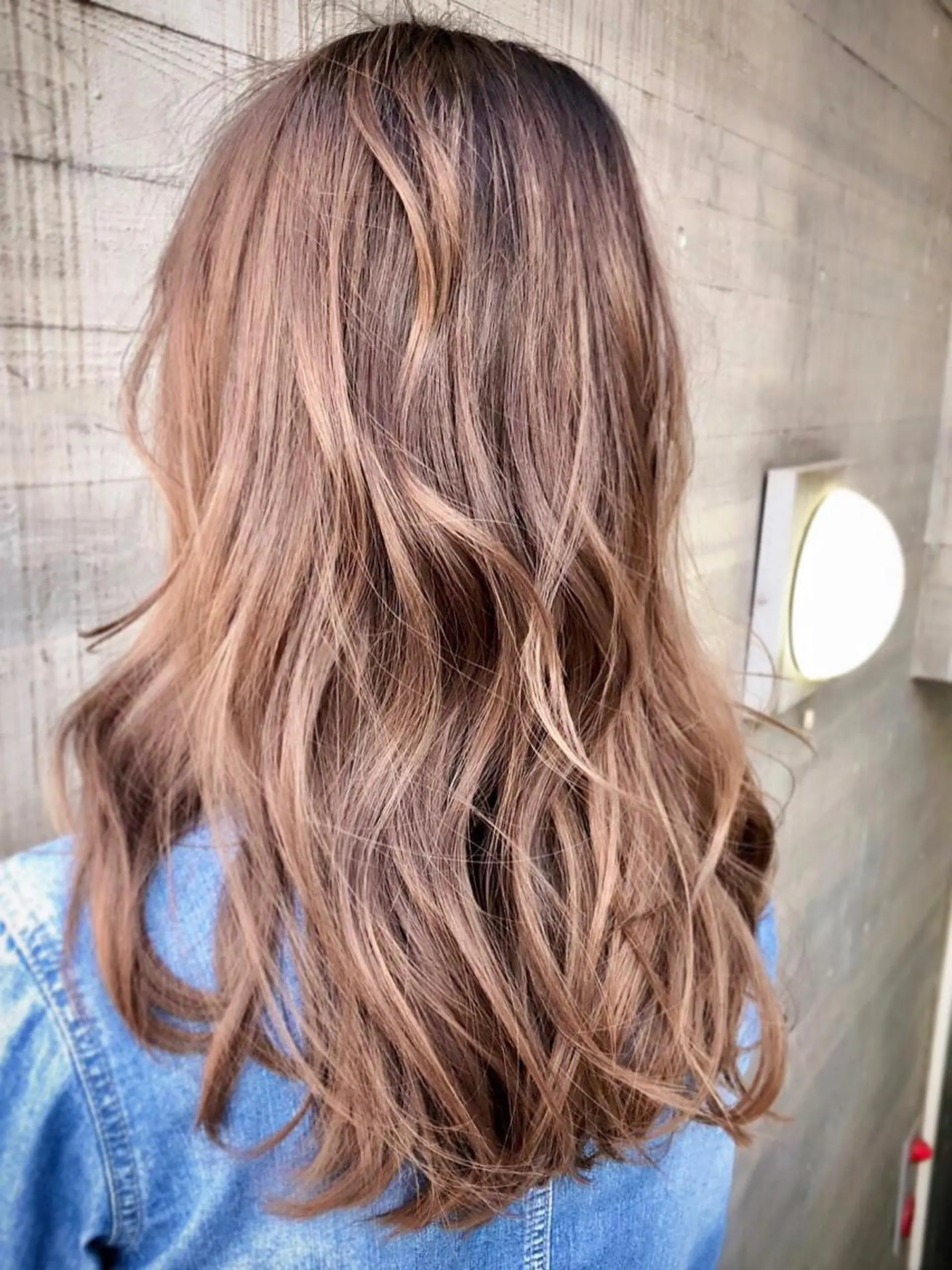 セミロング レイヤーカット 斉藤 潤一のヘアスタイル