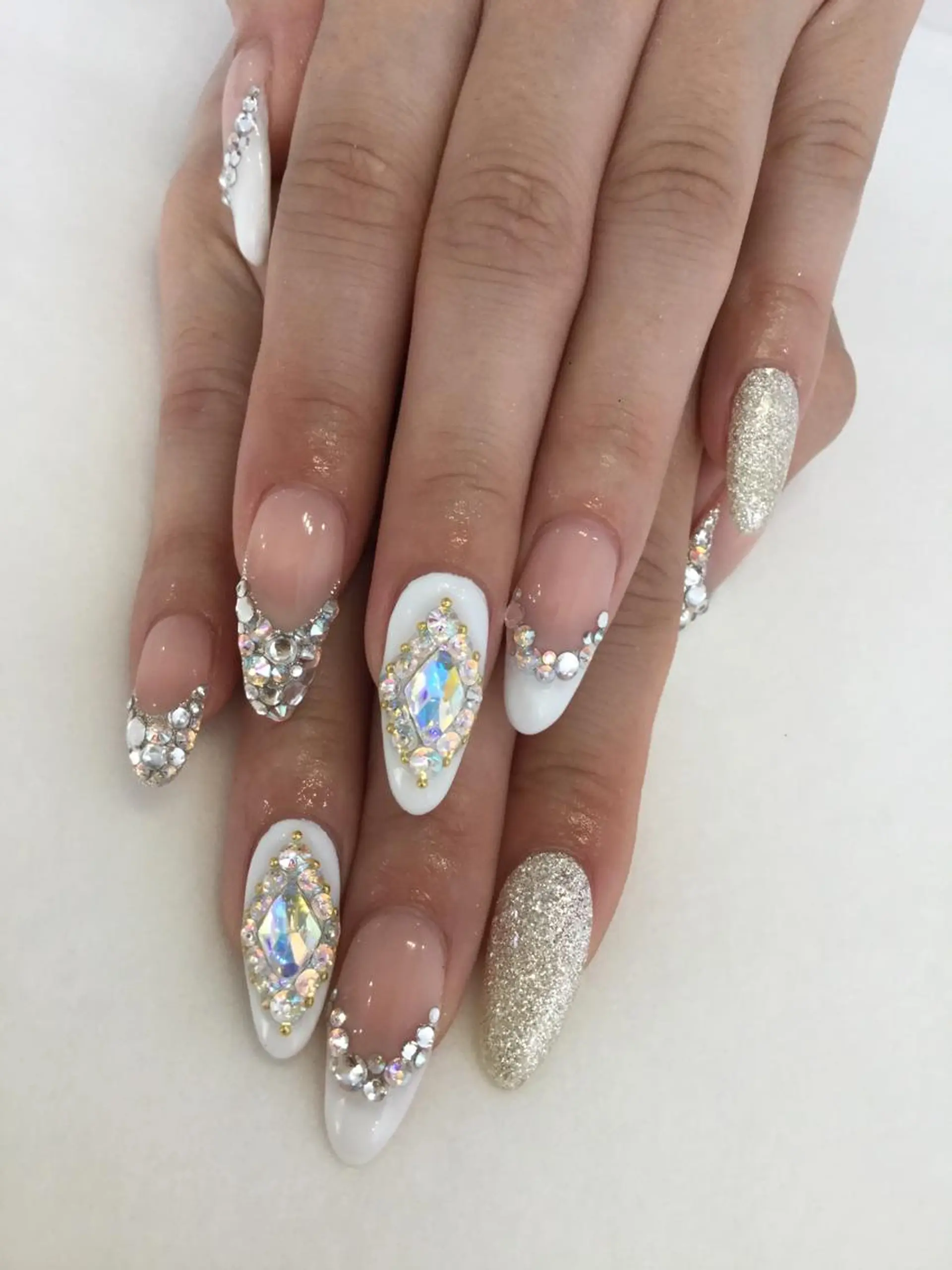 ネイル ハンドネイル 💎🐰 saki. m 🐰💎のネイルデザイン