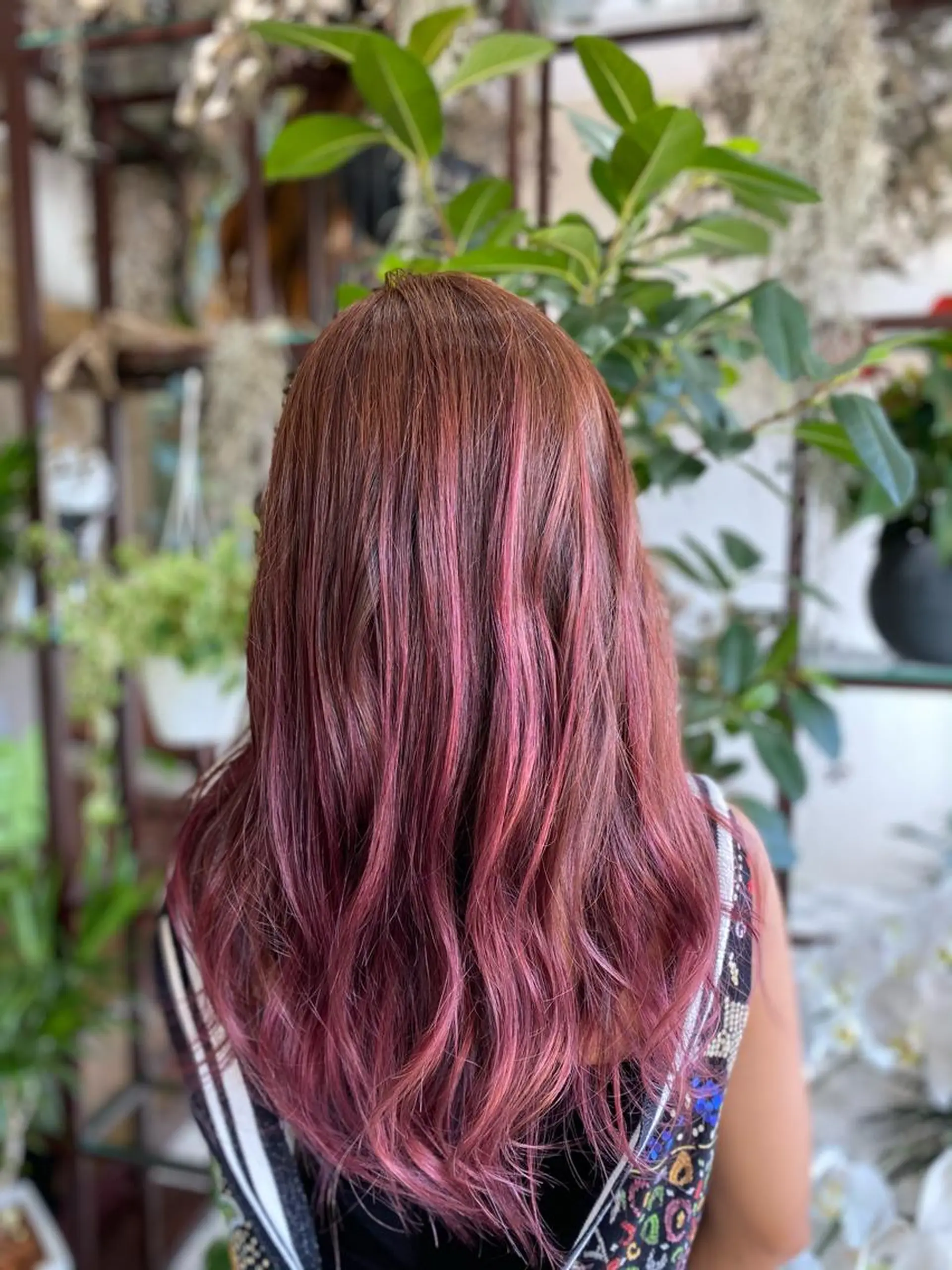 ロング カラー ハイライトカラー ピンクカラー ローズカラー ハイライト ロング ヘアカラー Style Tのヘアスタイル