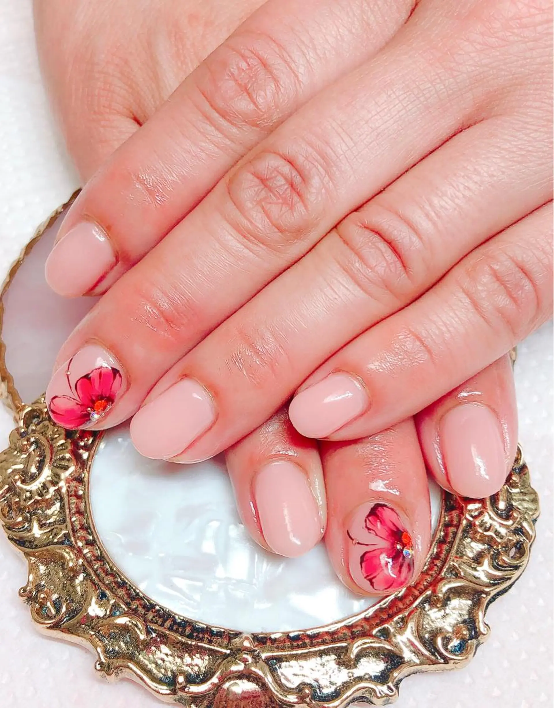 ネイル シンプルネイル CROWN プライベートサロンのネイルデザイン