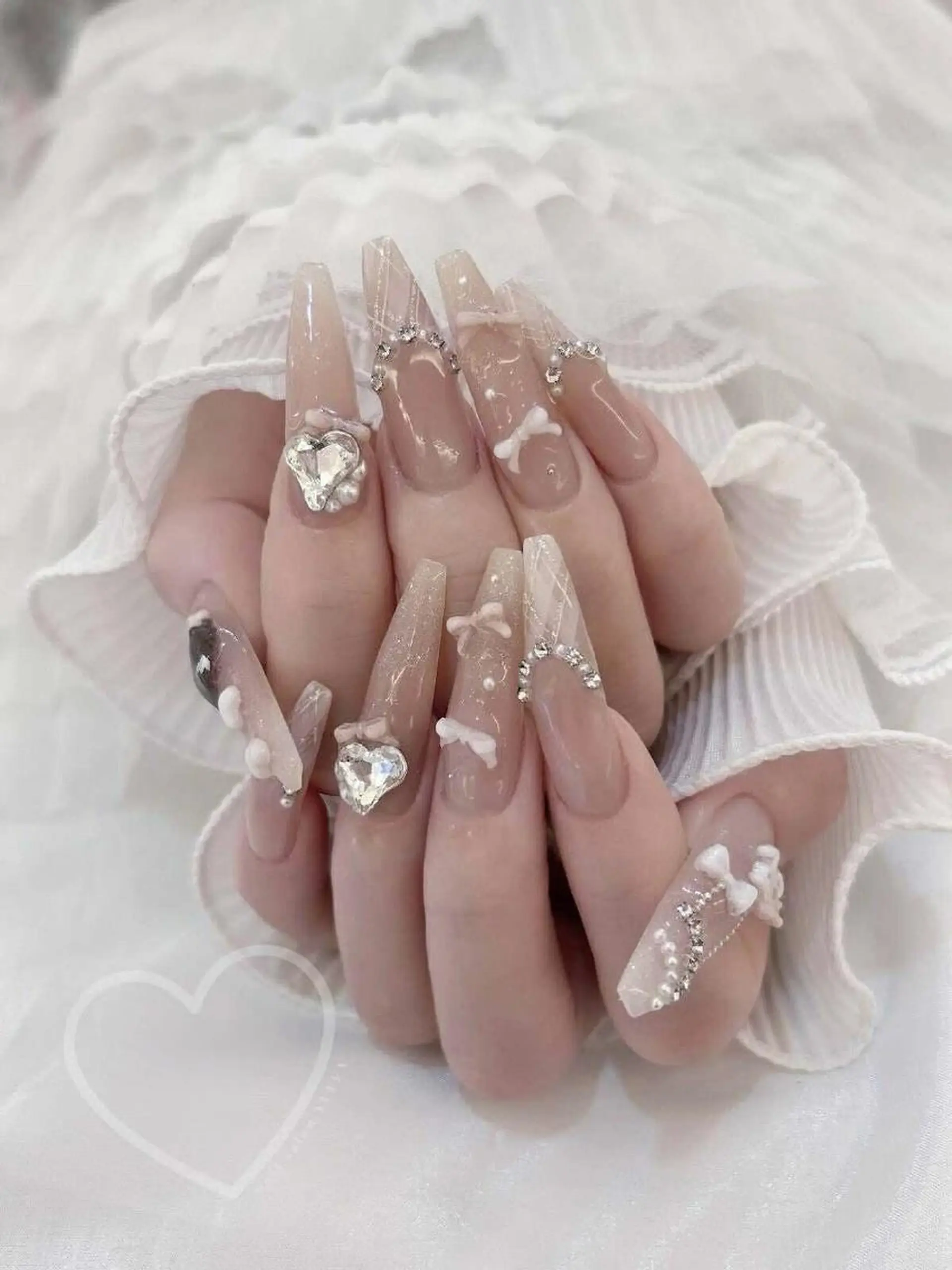ロング 韓国風ヘア ハンドネイル Bling Salonのネイルデザイン