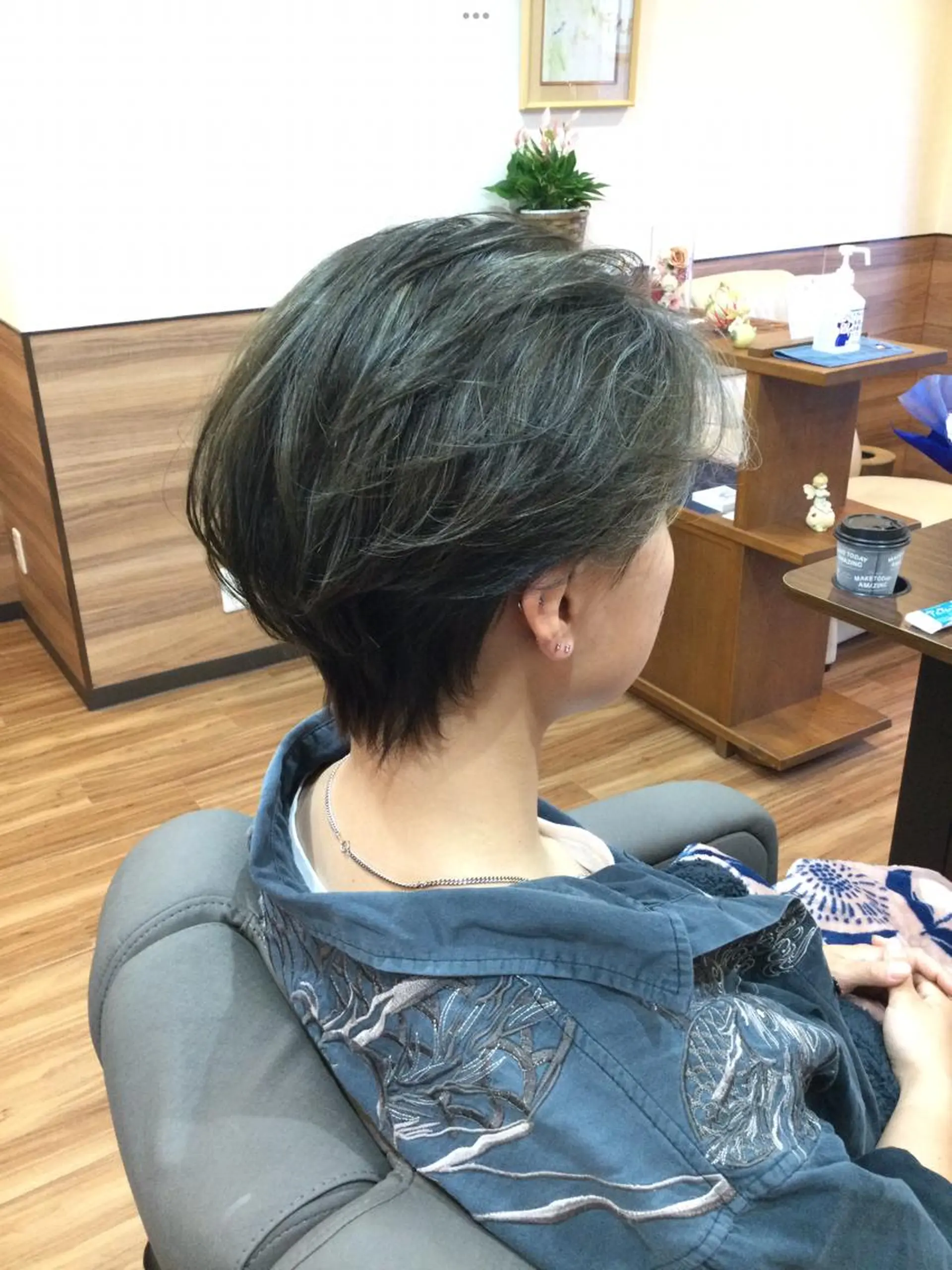 ショート カラー ハイライトカラー ハイライト ショートヘア Annon プライベートサロンのヘアスタイル