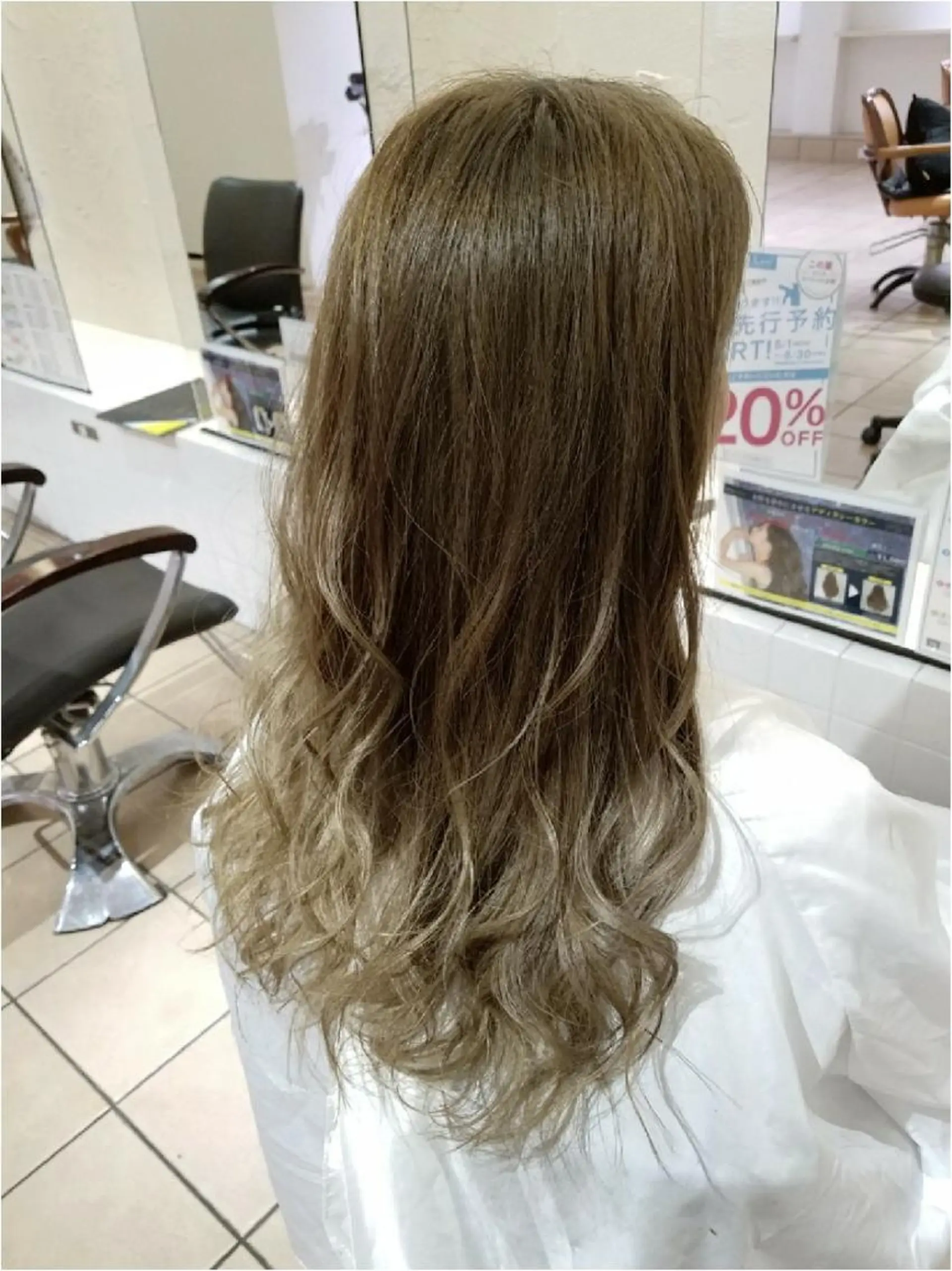 ミディアム カラー ヘアアレンジ グレージュ 【髪質改善美容師】t occa茨木篠原健太のヘアスタイル