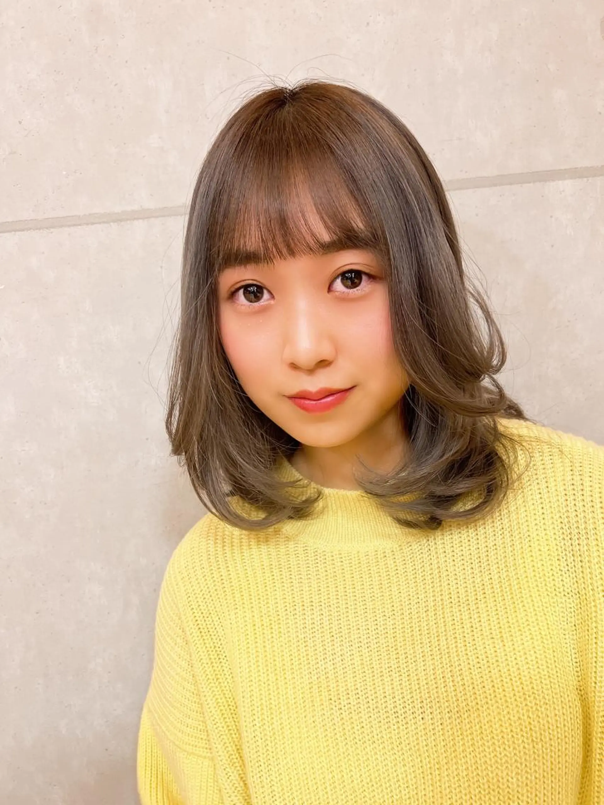 セミロング カラー ベージュカラー レイヤーカット カット パーマ トリートメント 艶髪専門美容師🏄 kazuレスlessのヘアスタイル