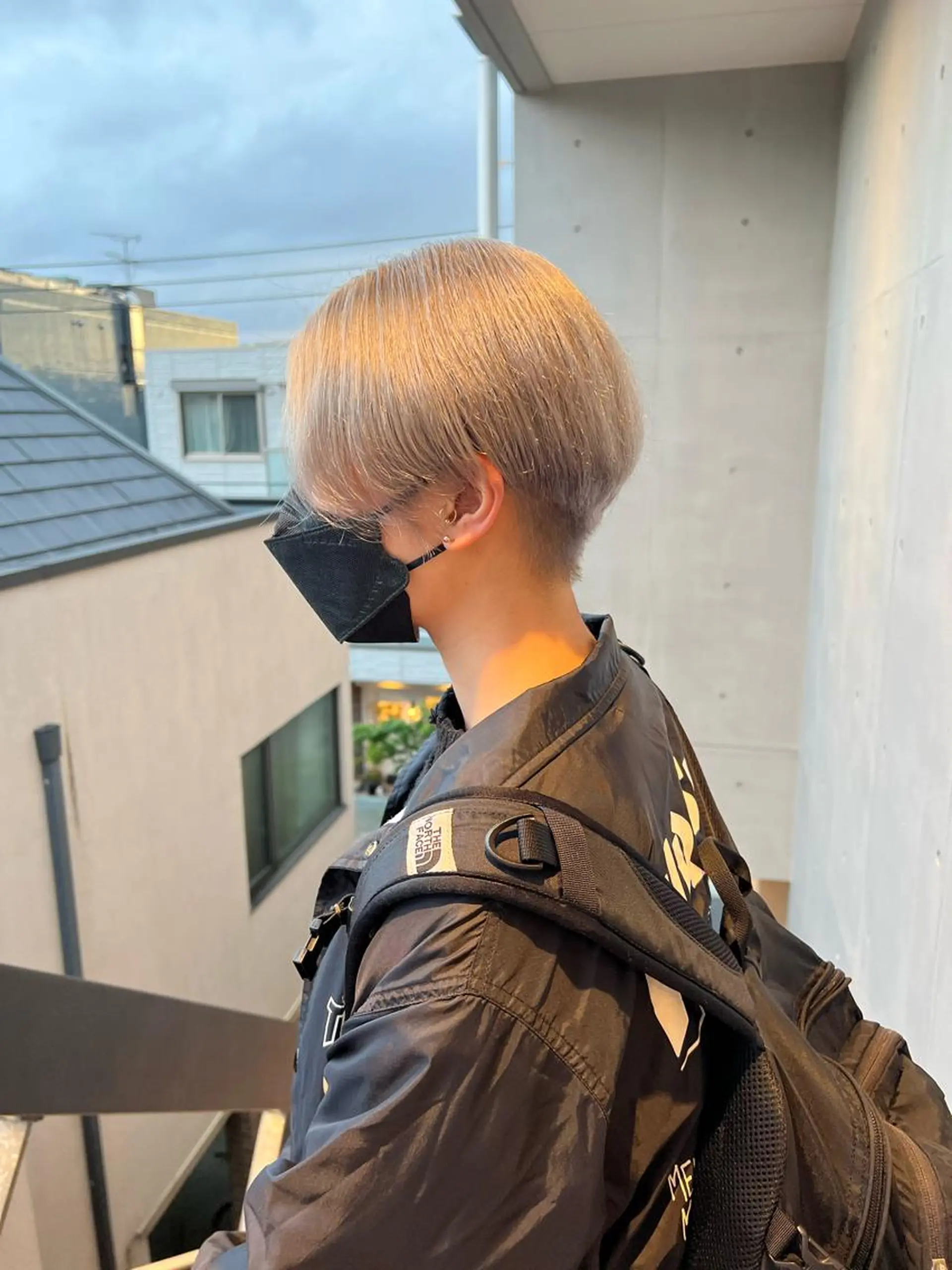 ショート 艶髪レイヤー/ ハイトーンKeitaのヘアスタイル