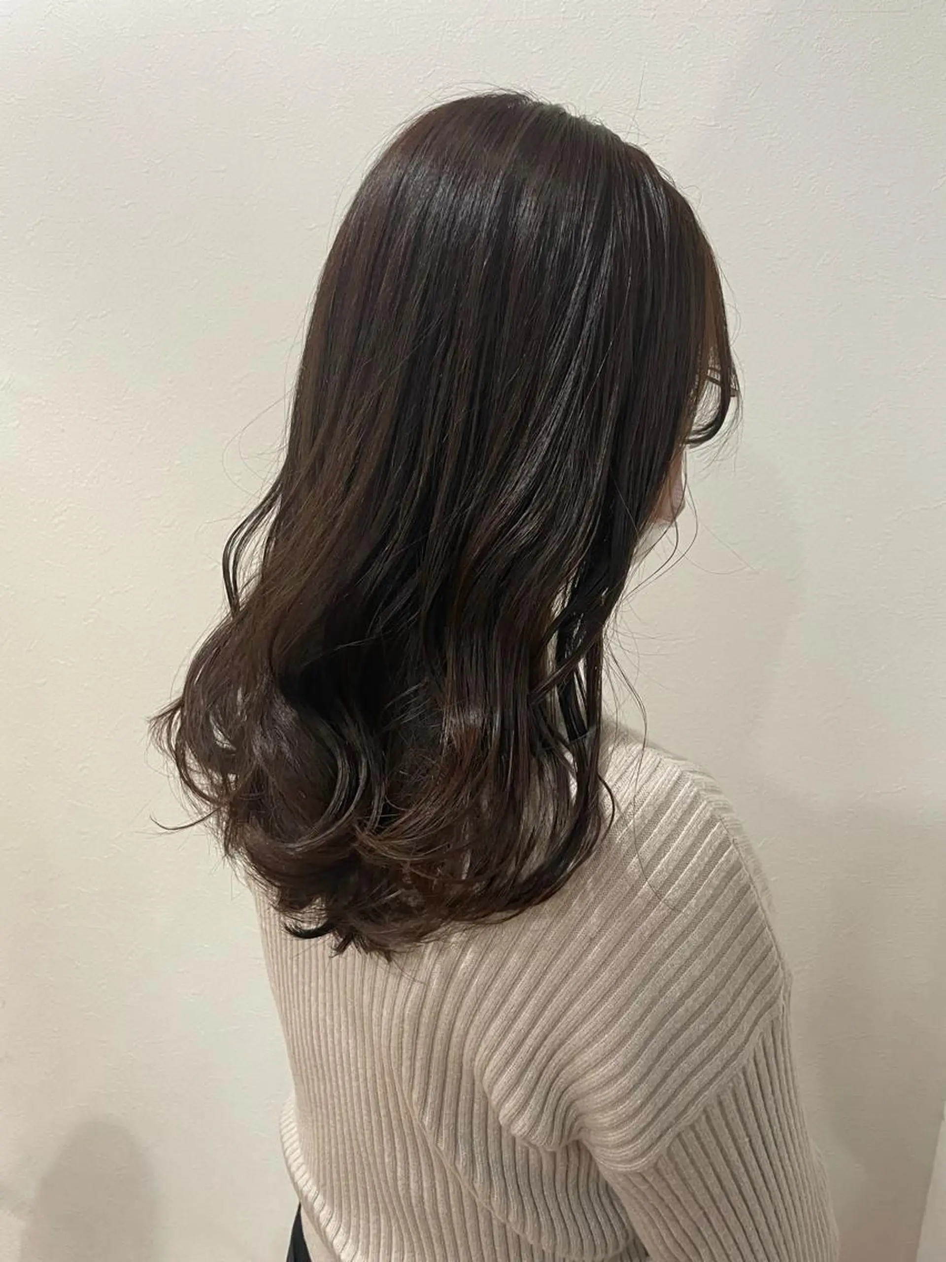 セミロング カラー ブラウンカラー ナチュラルブラウン ヘアカラー トリートメント 川元 汐音のヘアスタイル