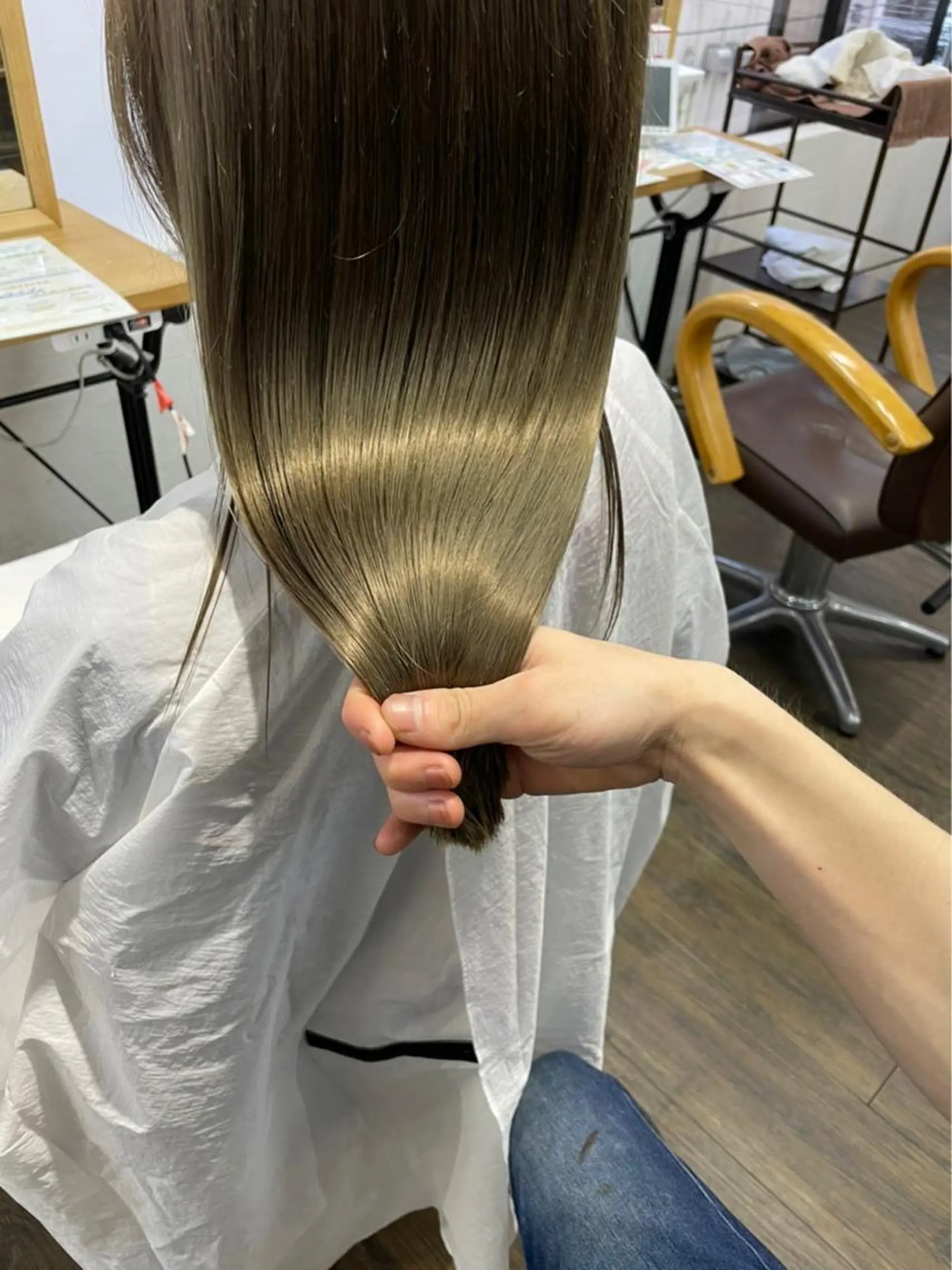セミロング 横浜🦋ハイトーン 🫐シャドウルーツのヘアスタイル