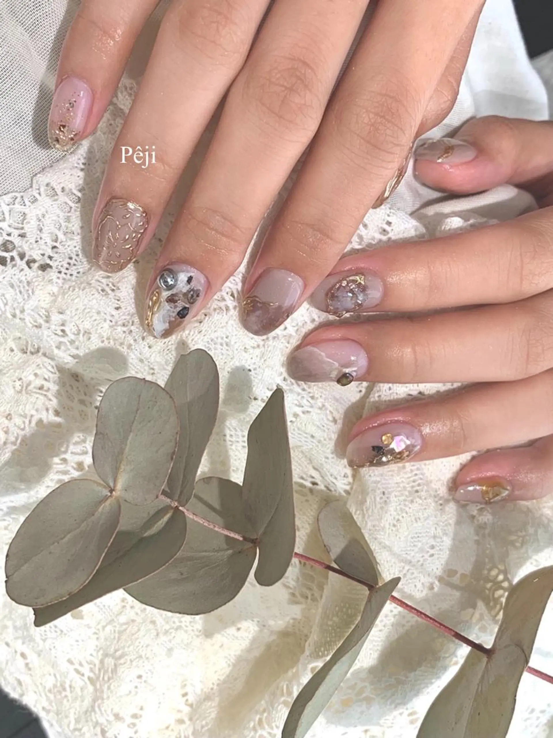 ミディアム m kaori𓃟のネイルデザイン