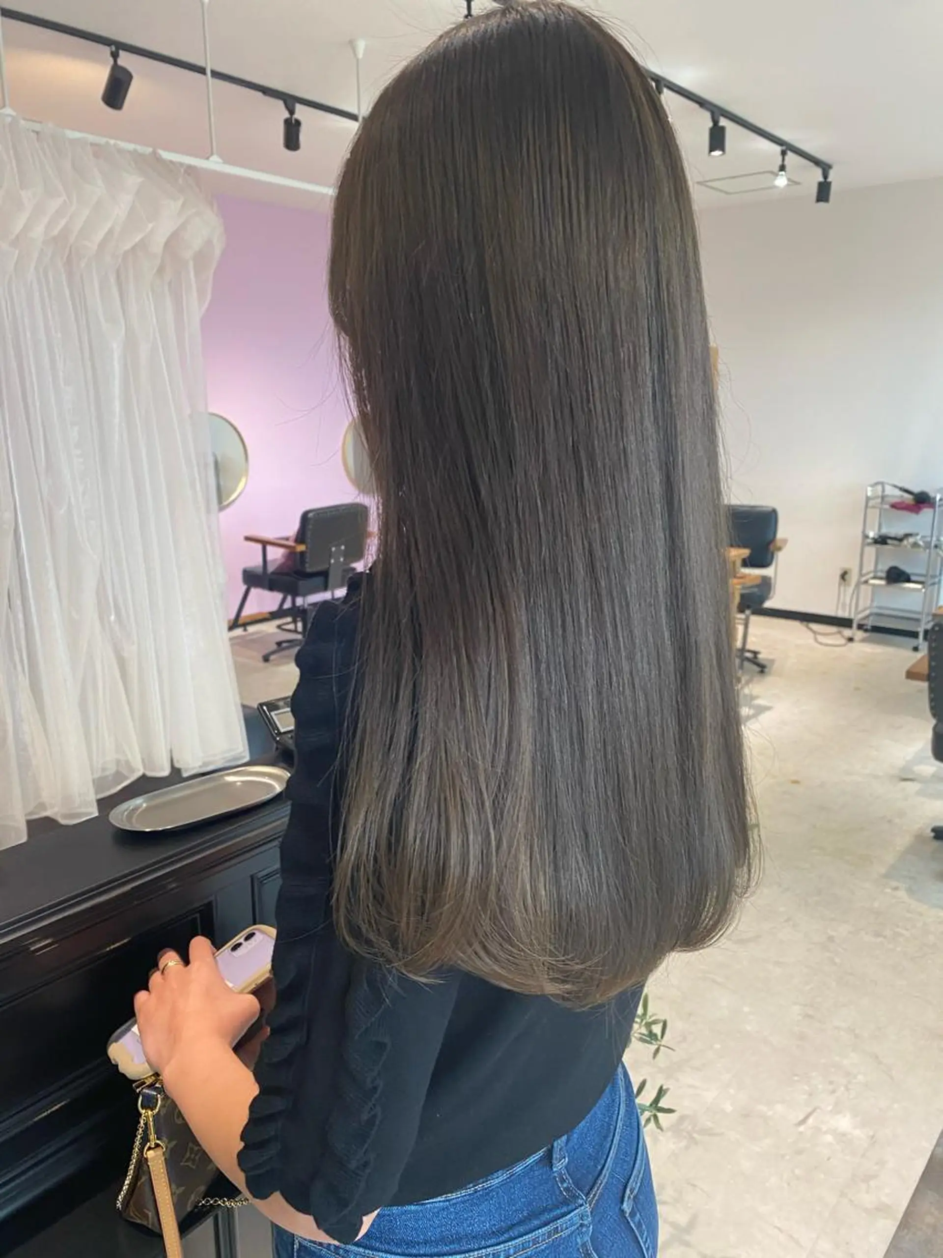 ロング カラー 藤井 貴美子のヘアスタイル