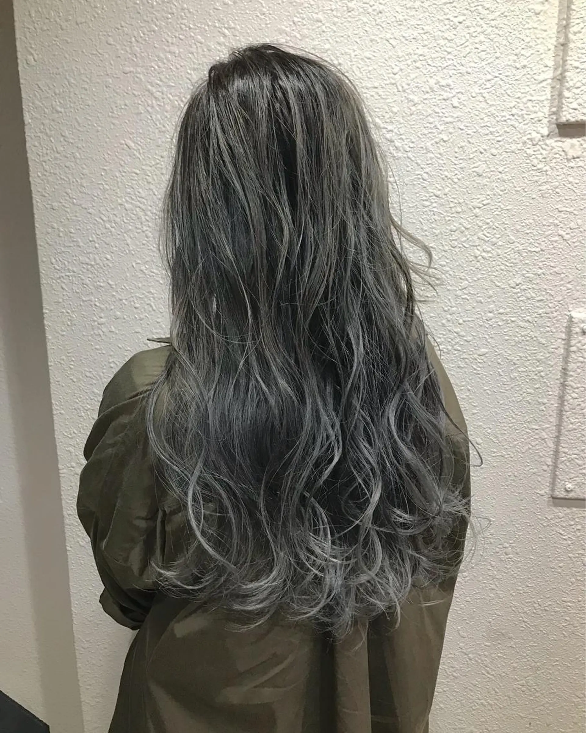カラー ブルーカラー ブルージュ グラデーションカラー ハイライトカラー HIRO. ★のヘアスタイル