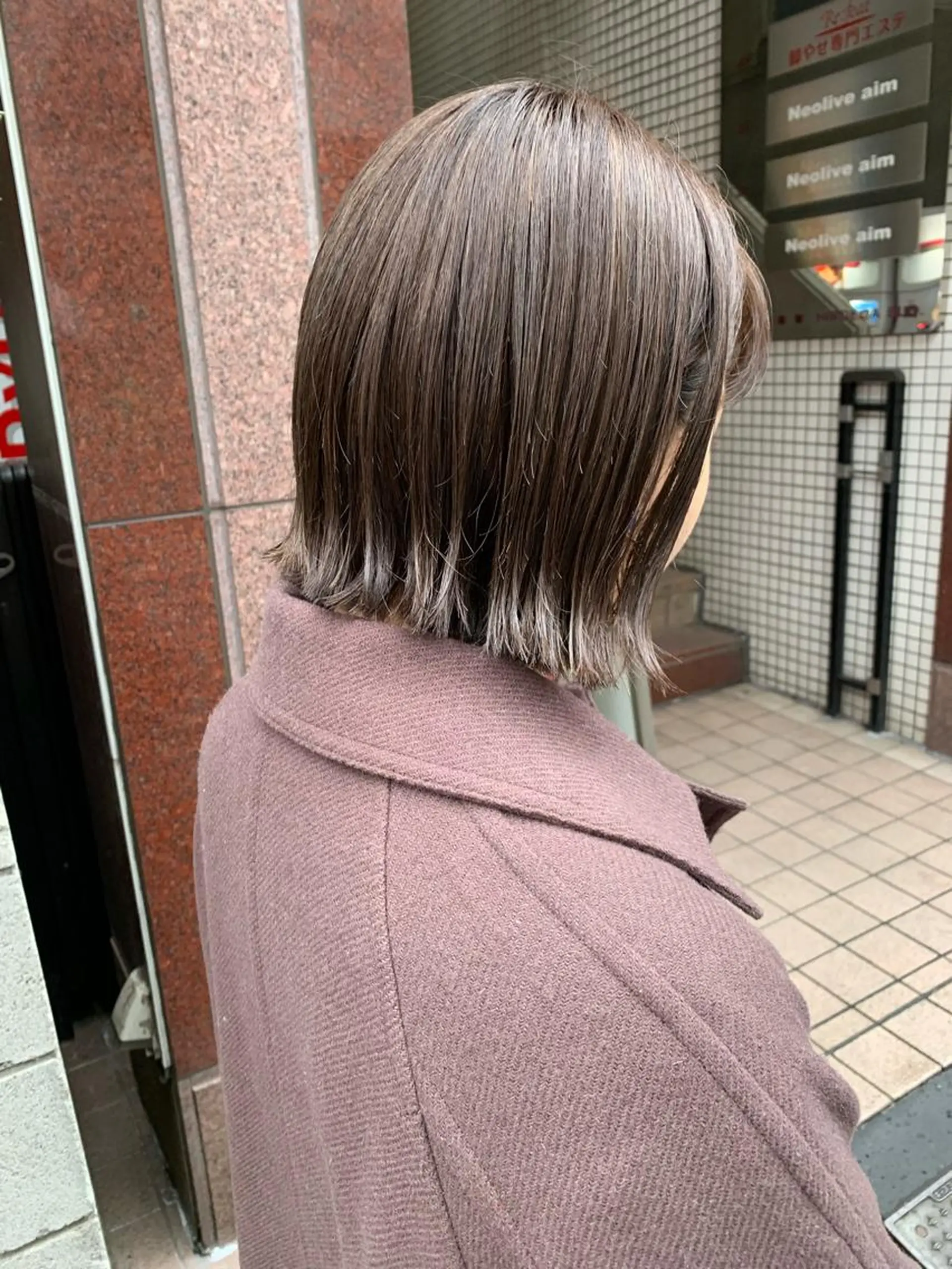 ミディアム カラー ヘアアレンジ ブリーチ 透明感カラー グレージュ ハイライトカラー ボブ 🫧透明感カラー/ ボブ/小笠原汐海🪽のヘアスタイル