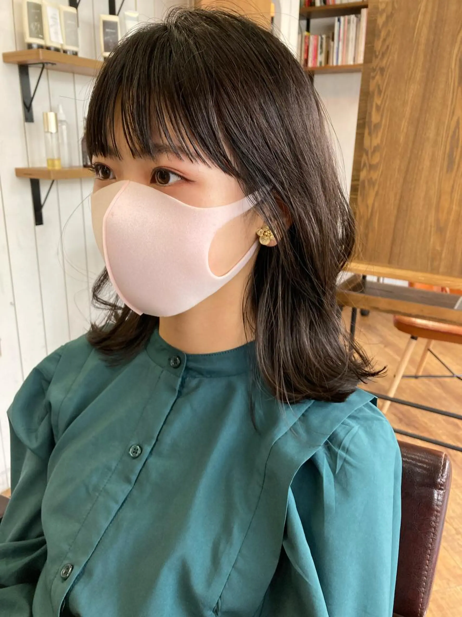 ミディアム カラー カット ヘアカラー トリートメント Hareru 豊田 修廣のヘアスタイル