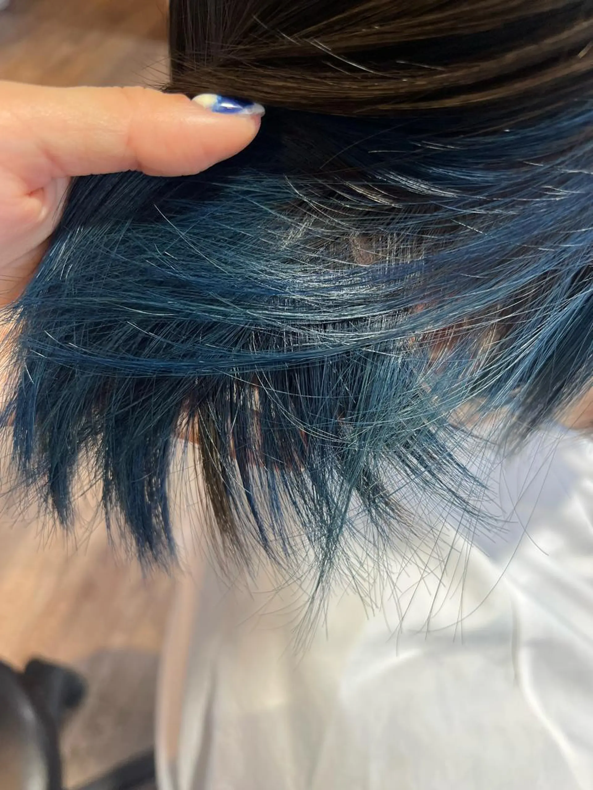 ショート カラー パーマ ヘアアレンジ メンズ キッズ ネイル マツエク・マツパ アディクシーカラー カット ヘアカラー トリートメント ウルフレイヤーカット /チヒロのヘアスタイル