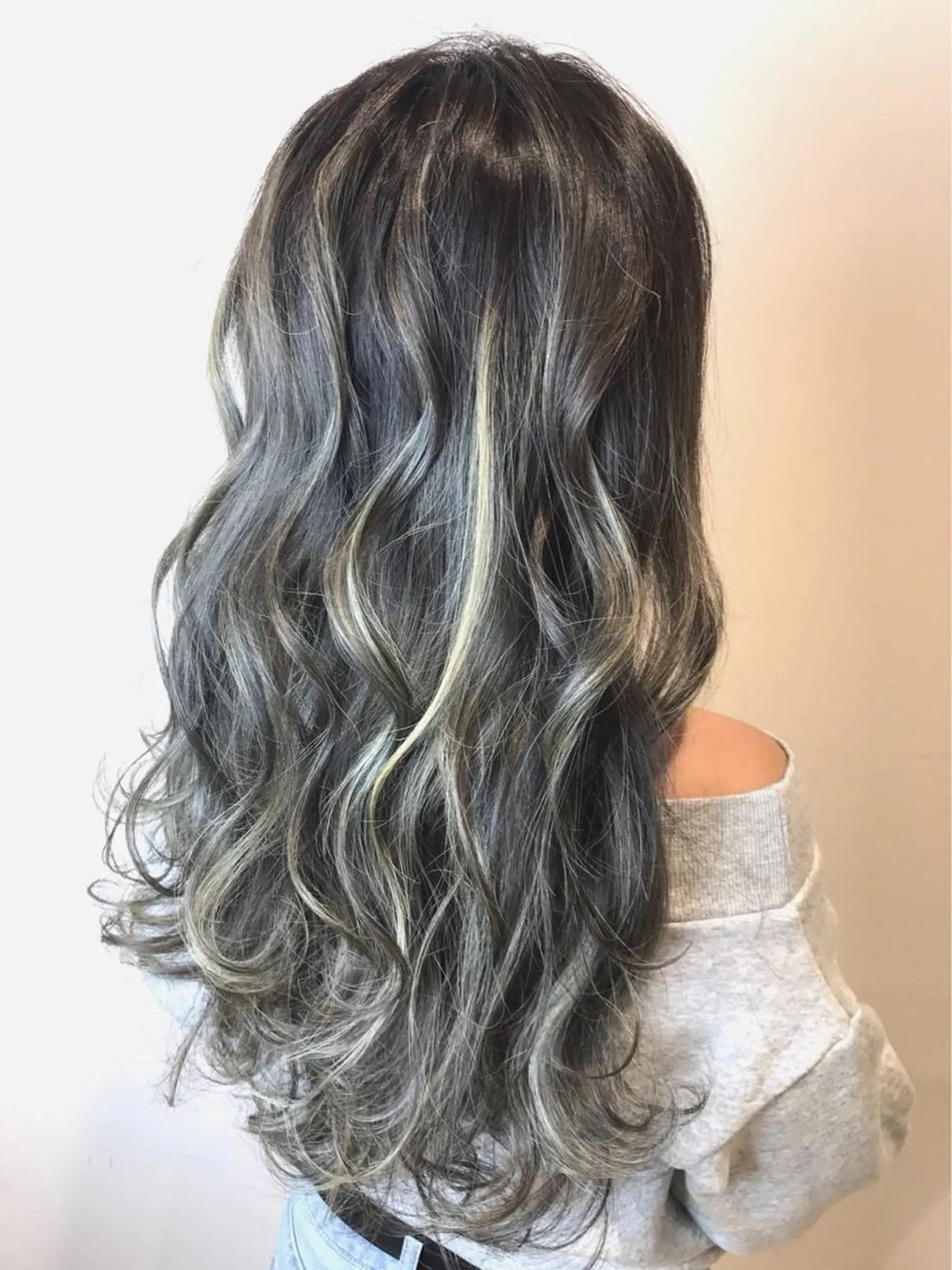 ロング カラー ヘアカラー トリートメント 🎊ルービック 京橋店💛のヘアスタイル