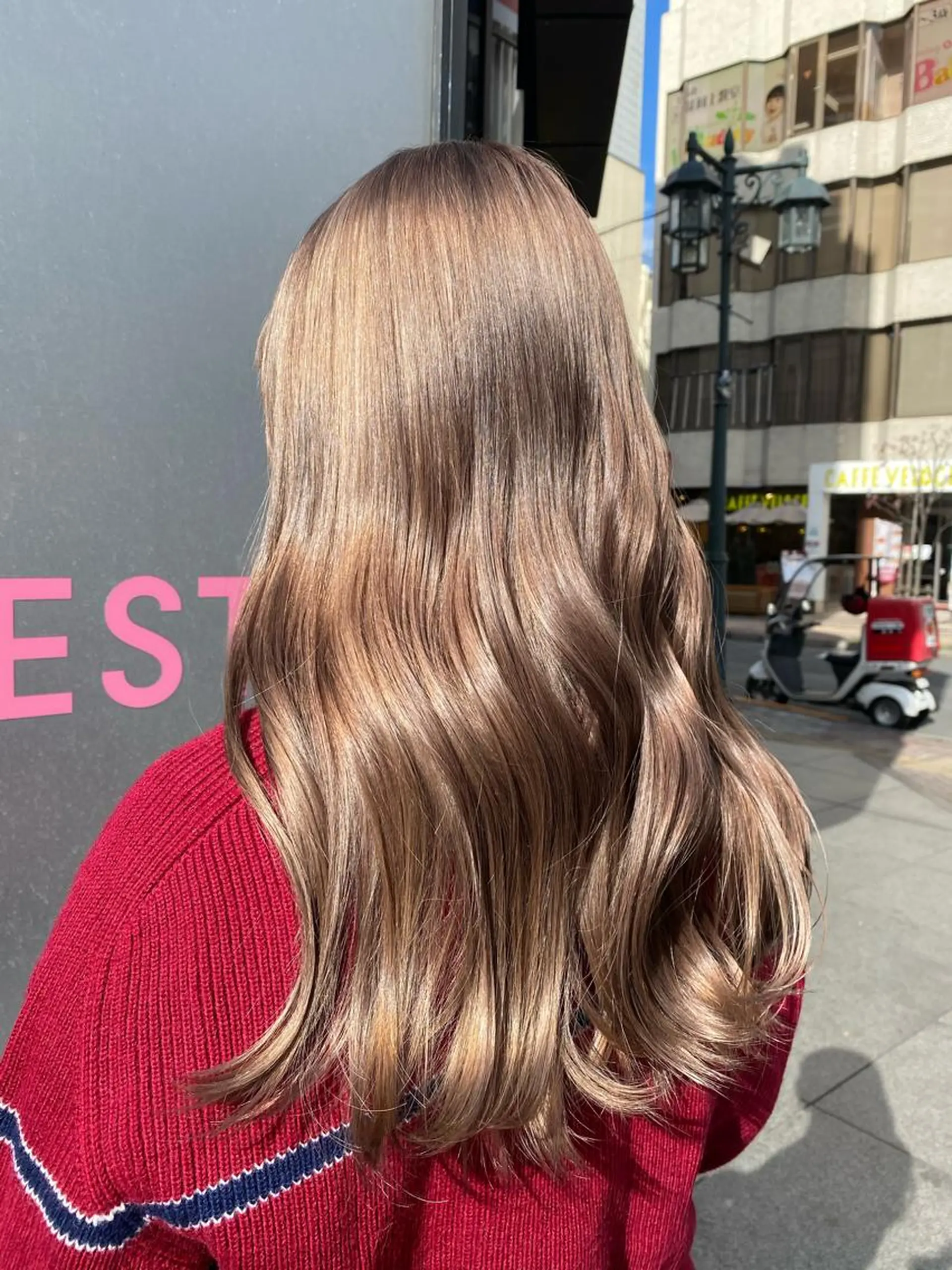 カラー ベージュカラー フォギーベージュ ∴Sanae. ∴ トータルビューティーのマツエク・マツパデザイン