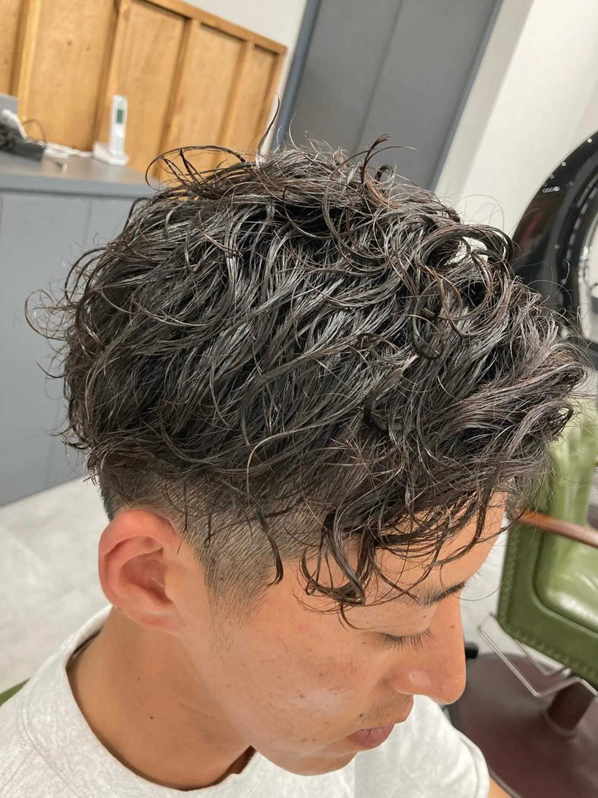 パーマ メンズ メンズパーマ スパイラルパーマ カット パーマ トリートメント SHAFT Ieiriのヘアスタイル