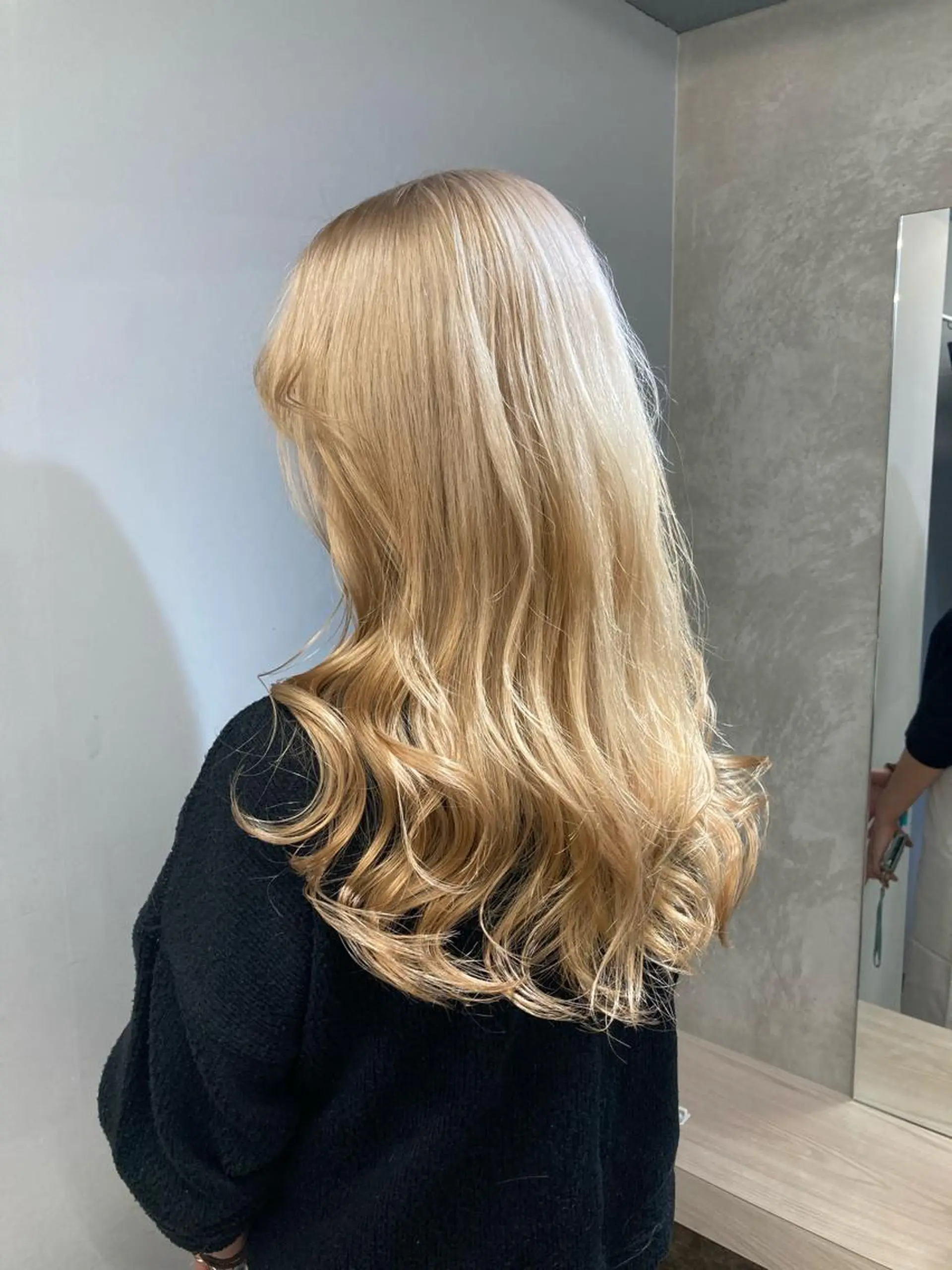 ロング カラー ベージュカラー ブリーチ ホワイトベージュ ヘアカラー トリートメント ブリーチ&似合せボブ 田中寛十のヘアスタイル