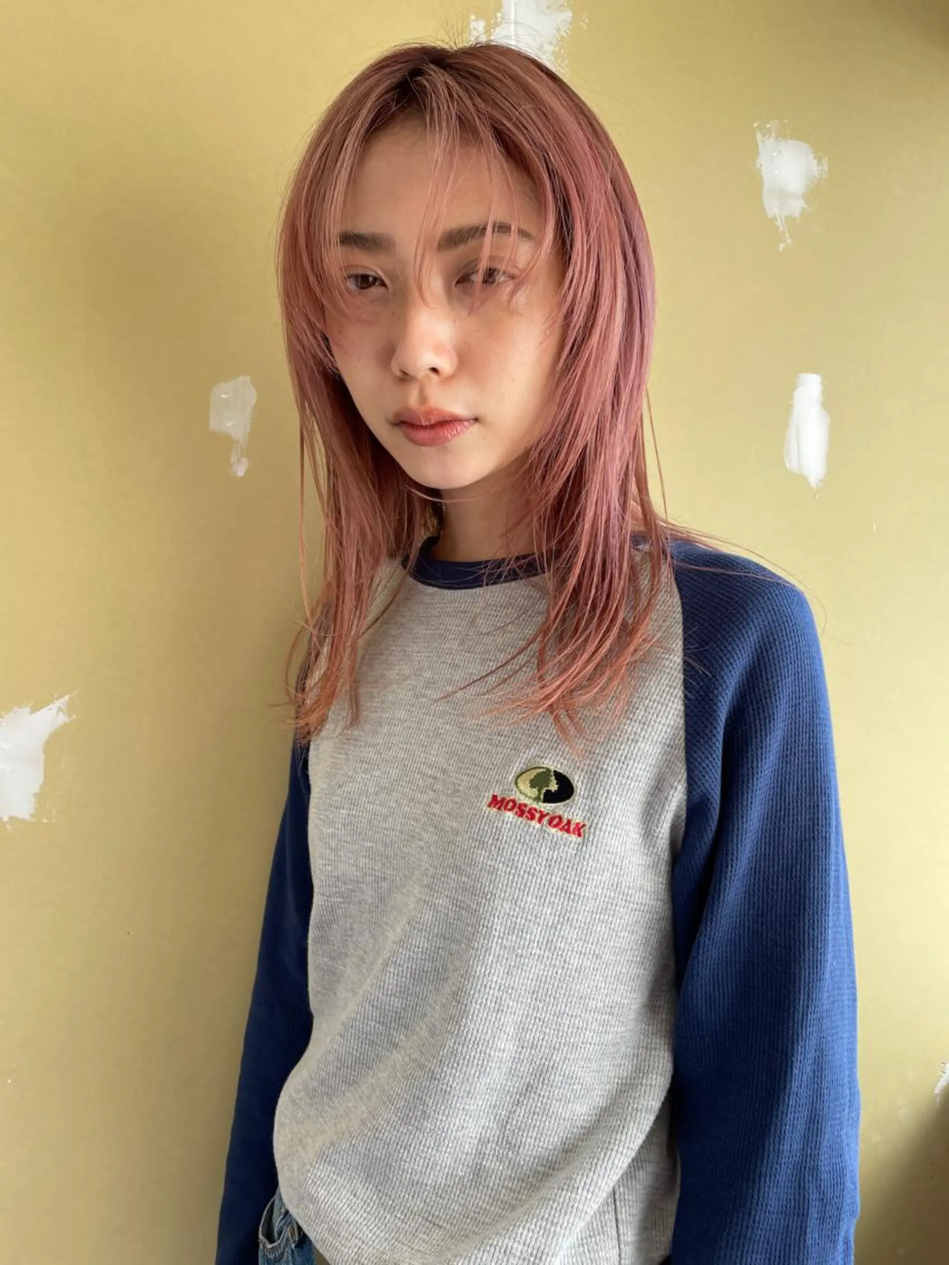 セミロング カラー 高橋 愛美のヘアスタイル