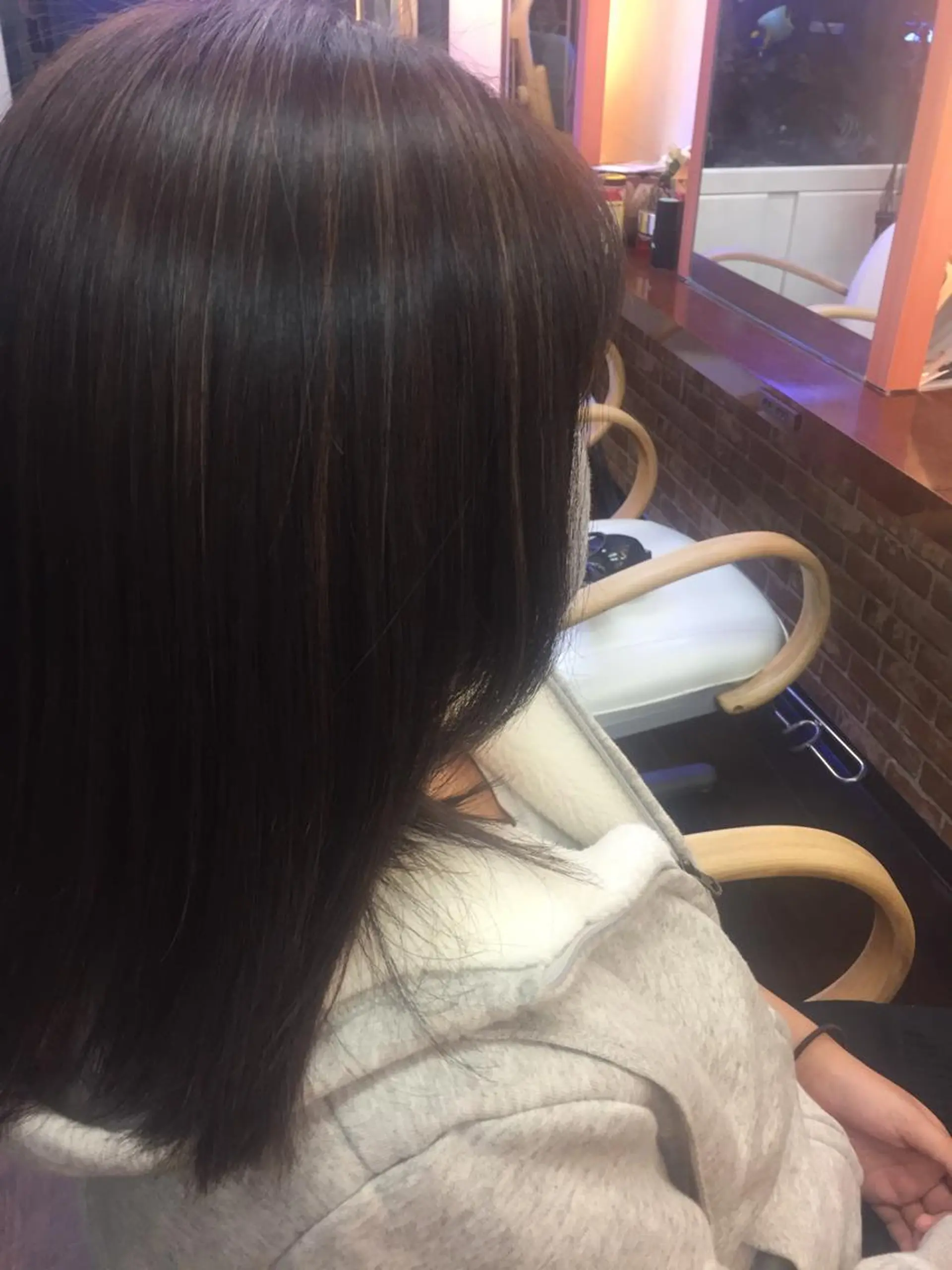 セミロング カラー パーマ 桧山 真のヘアスタイル