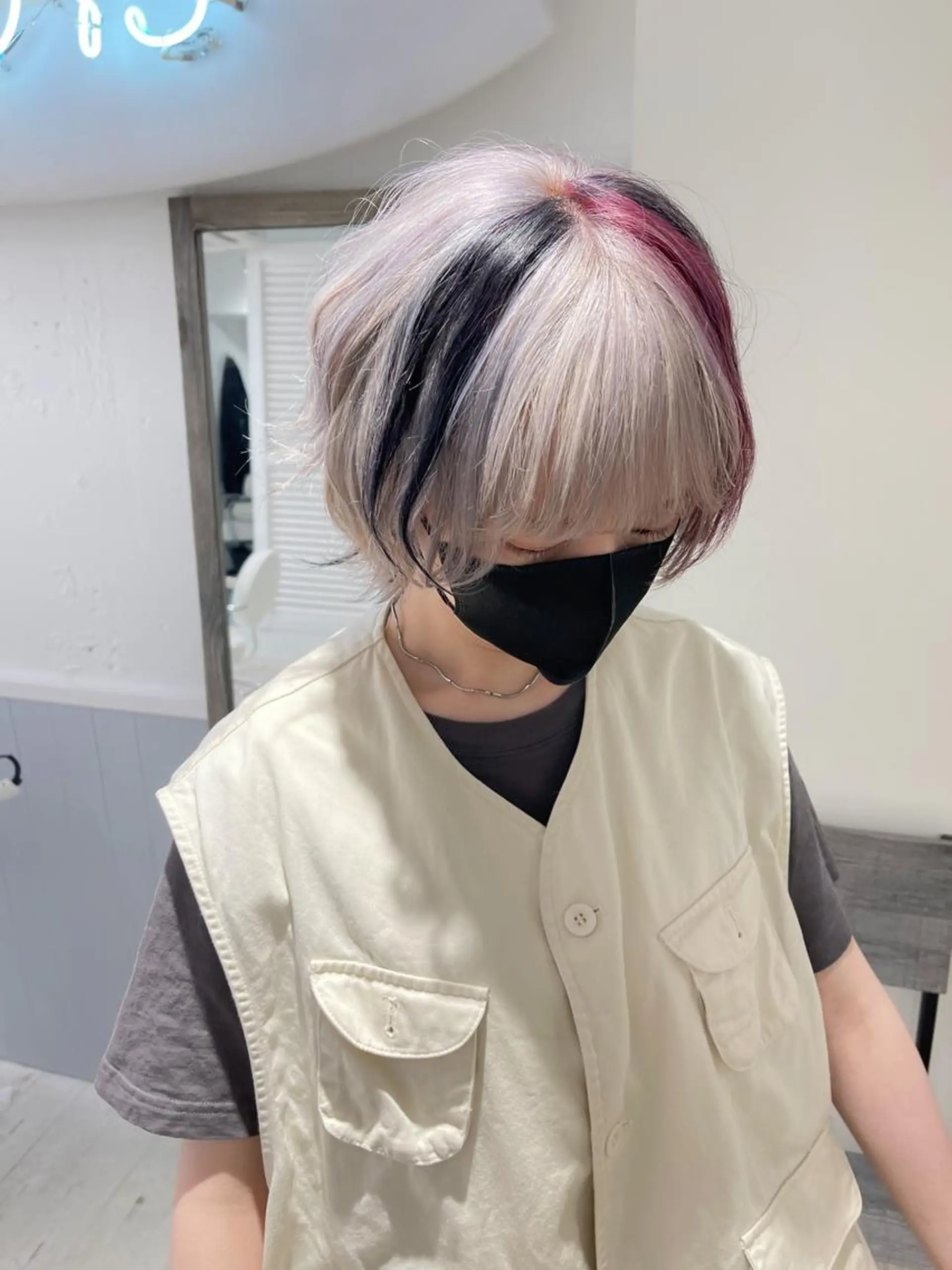 ショート カラー デザインカラー ショートヘア ウルフカット ボブ・韓国ヘア特化 美容師💕織茂ひかりのヘアスタイル
