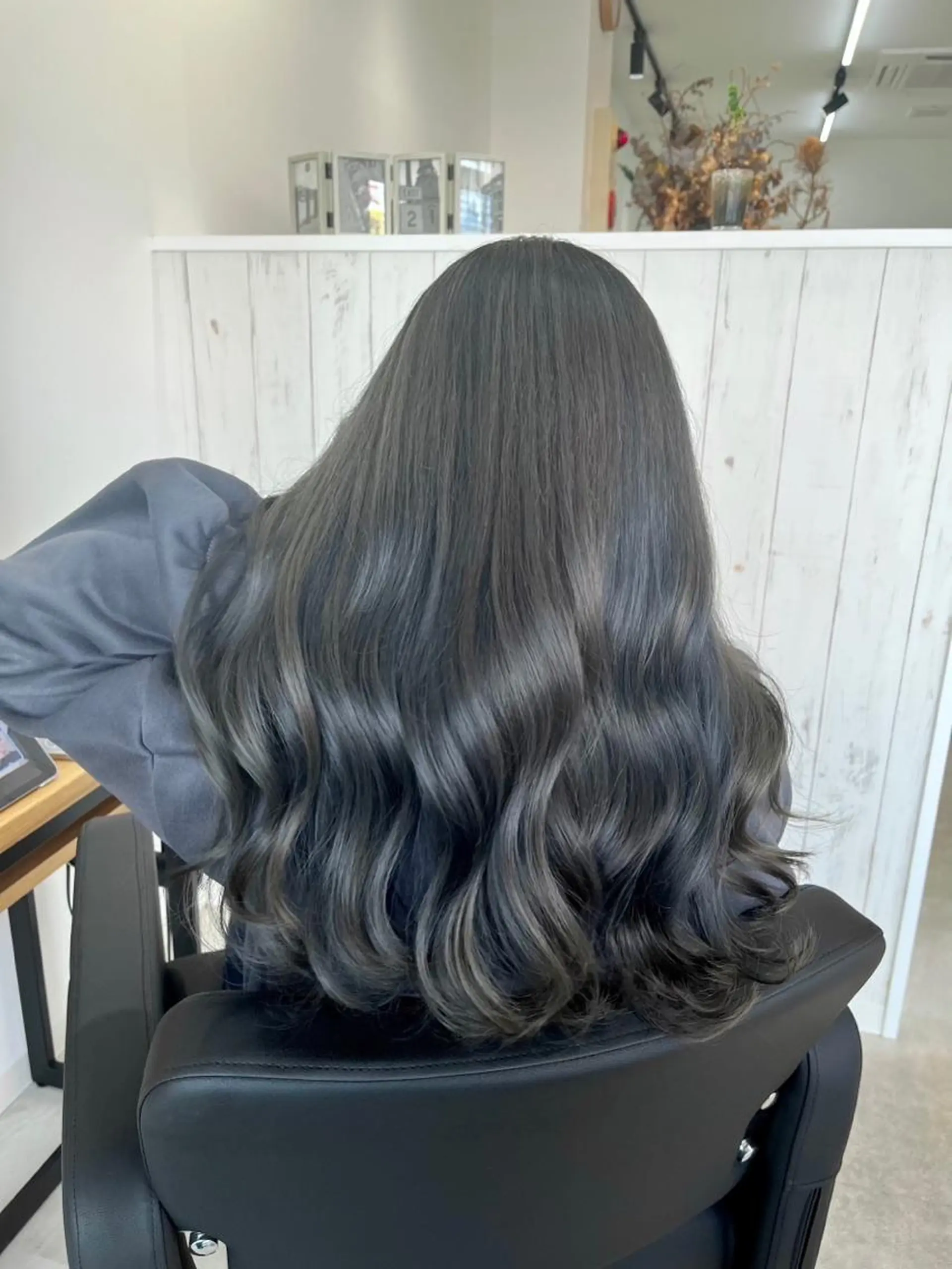 ロング レイヤーカット waku 豊橋藤沢店のヘアスタイル