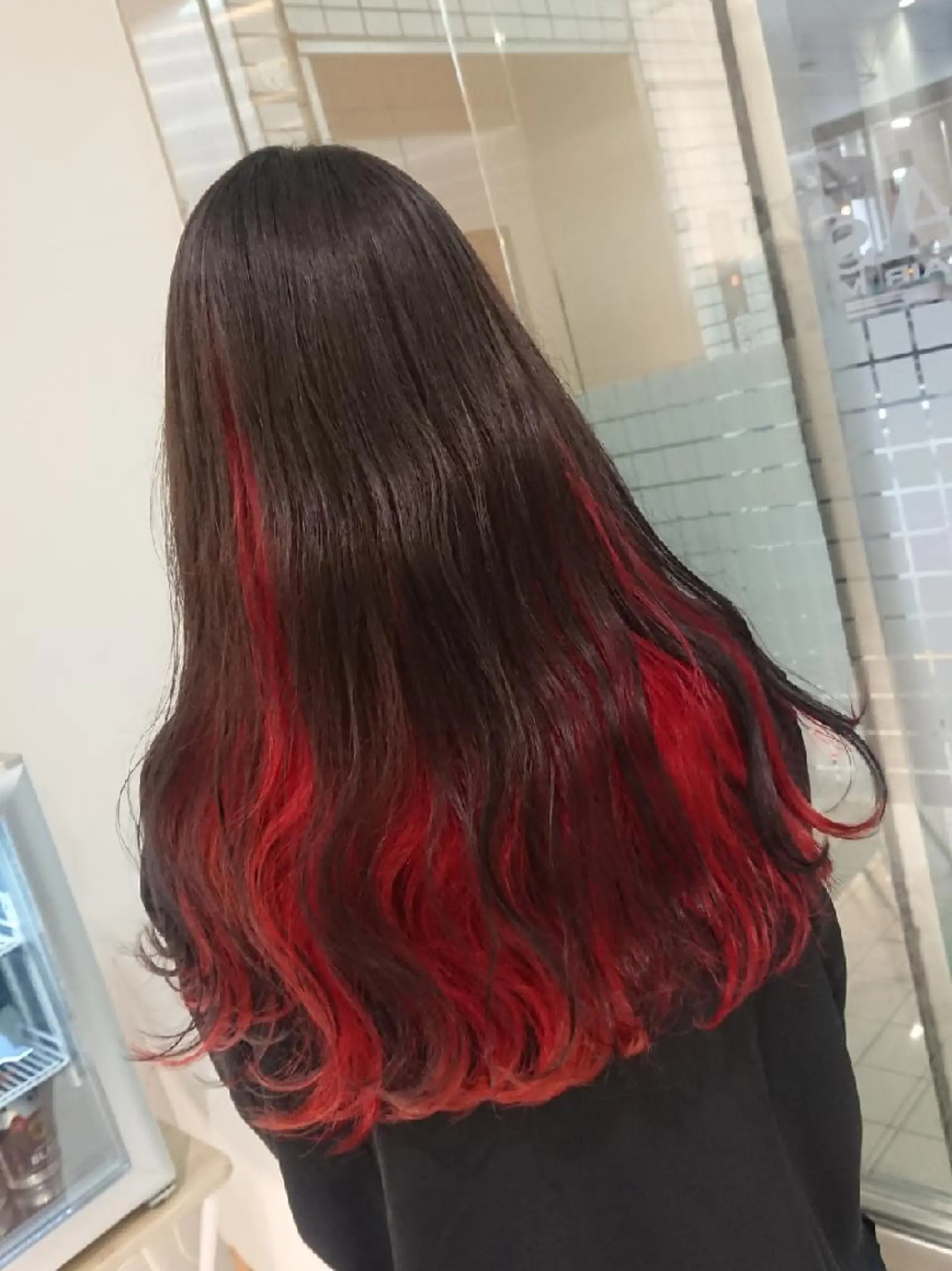 ロング カラー ブリーチ ケアブリーチ インナーカラー レッドカラー あらげ 🌈推しカラー🌈ᵕのヘアスタイル