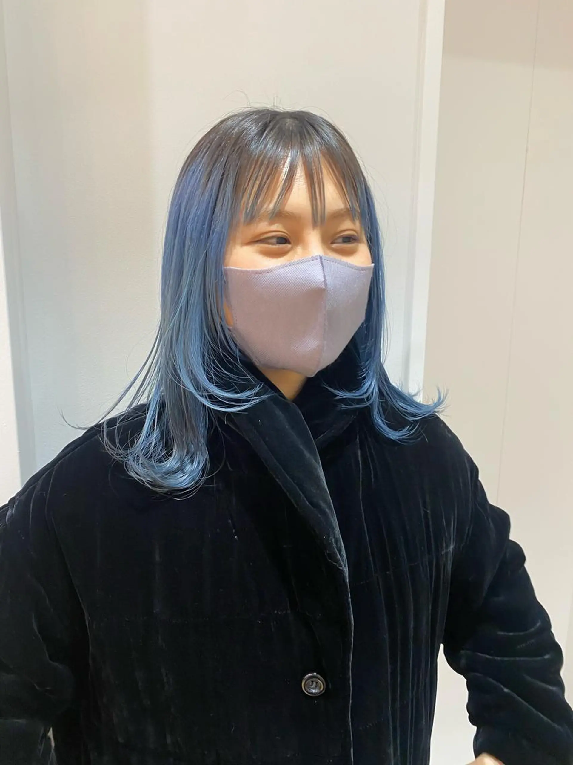 ミディアム カラー ブリーチ ブルーカラー ❤️パーマ美容師✂︎ 井口美緒のヘアスタイル