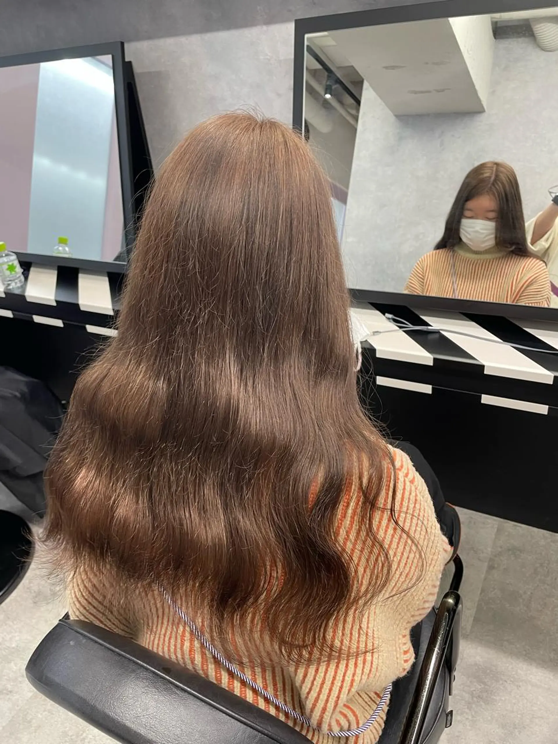 ロング Cielro/ダブル カラー/西田咲希のヘアスタイル