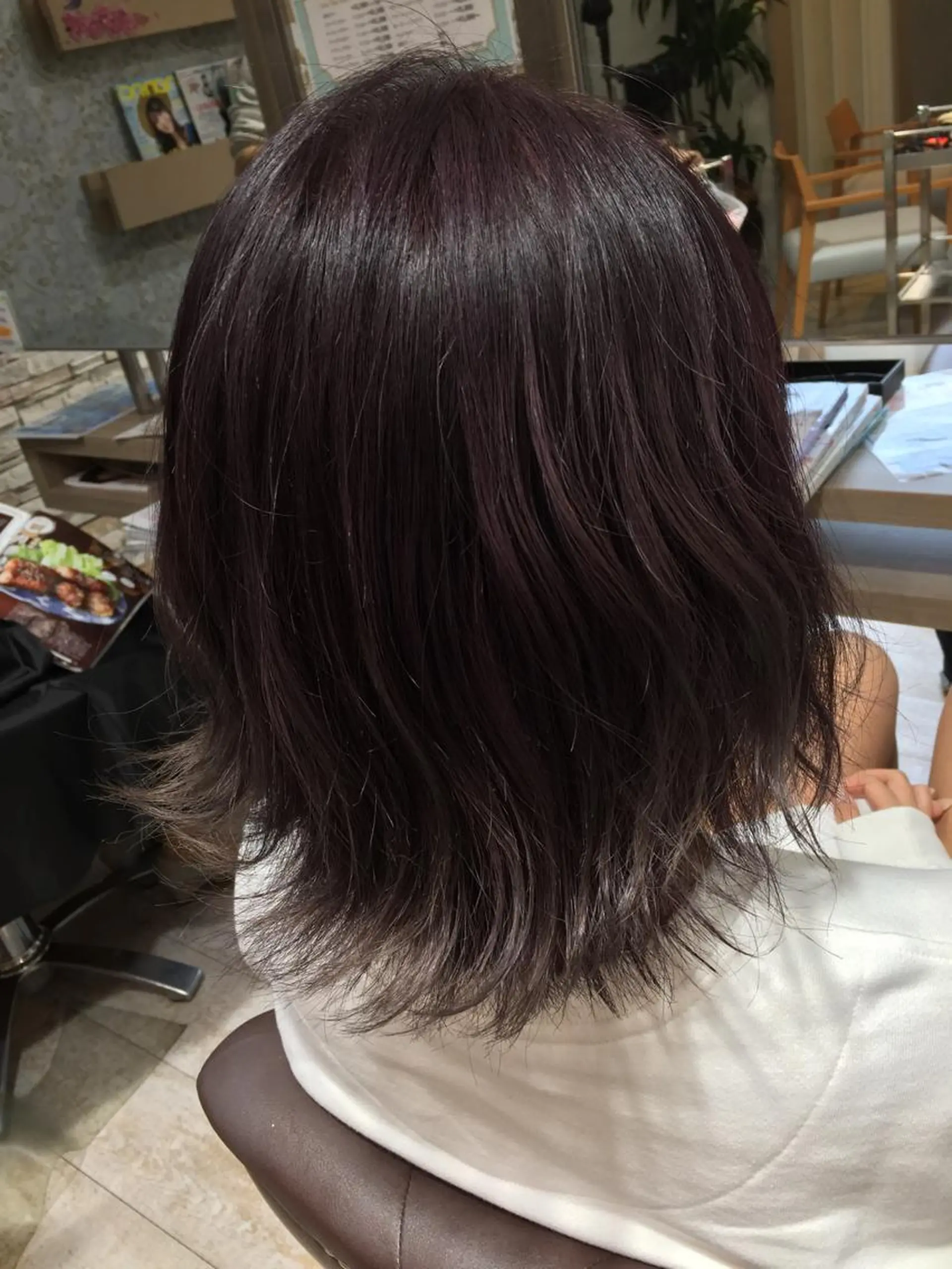 ショート カラー グラデーションカラー cherir髪質改善 パーソナルカラー診断のヘアスタイル