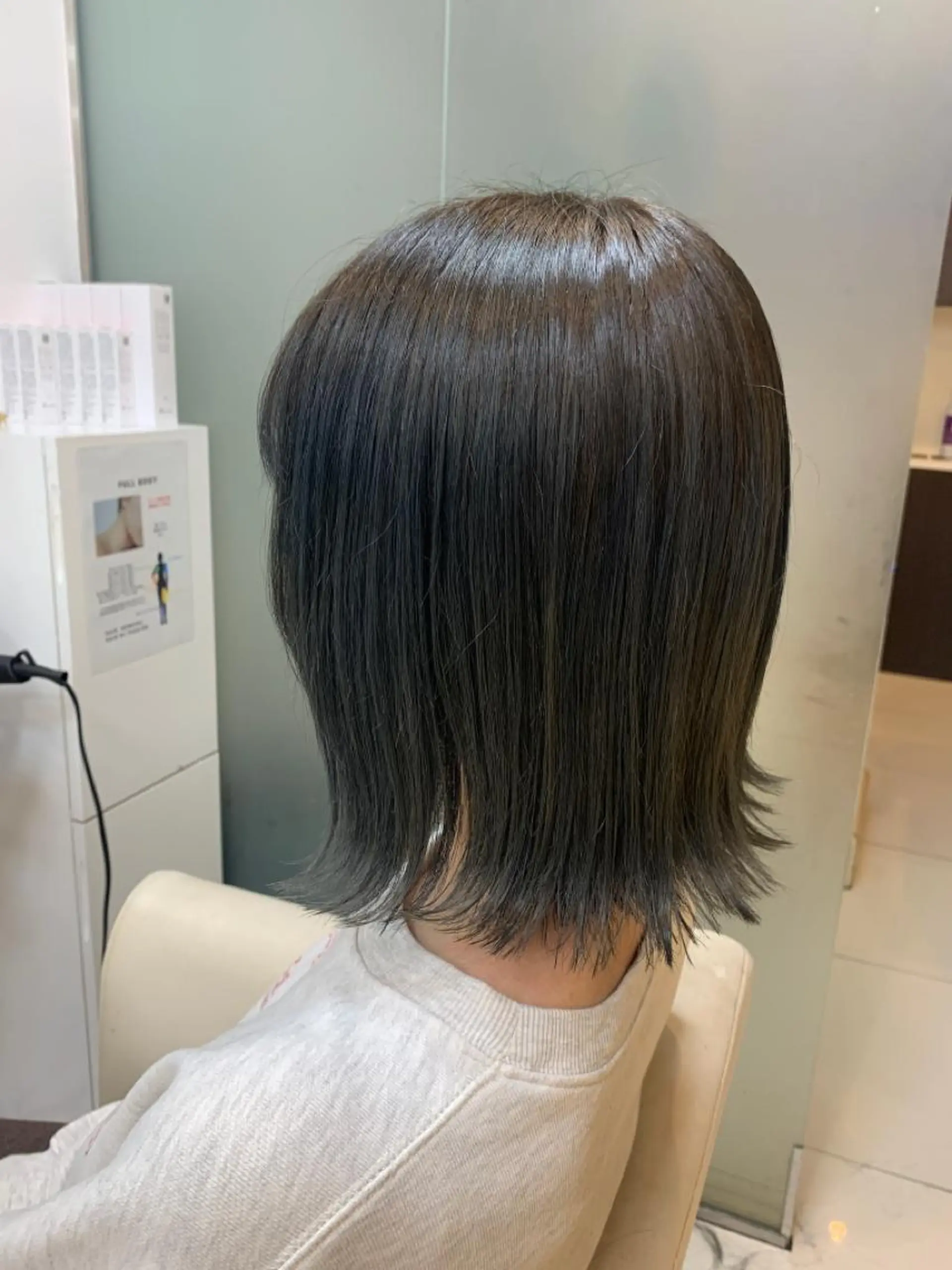 ショート カラー グレージュ カーキグレージュ ヘアケアベースウィズ所属・柳川 玲也のヘアスタイル