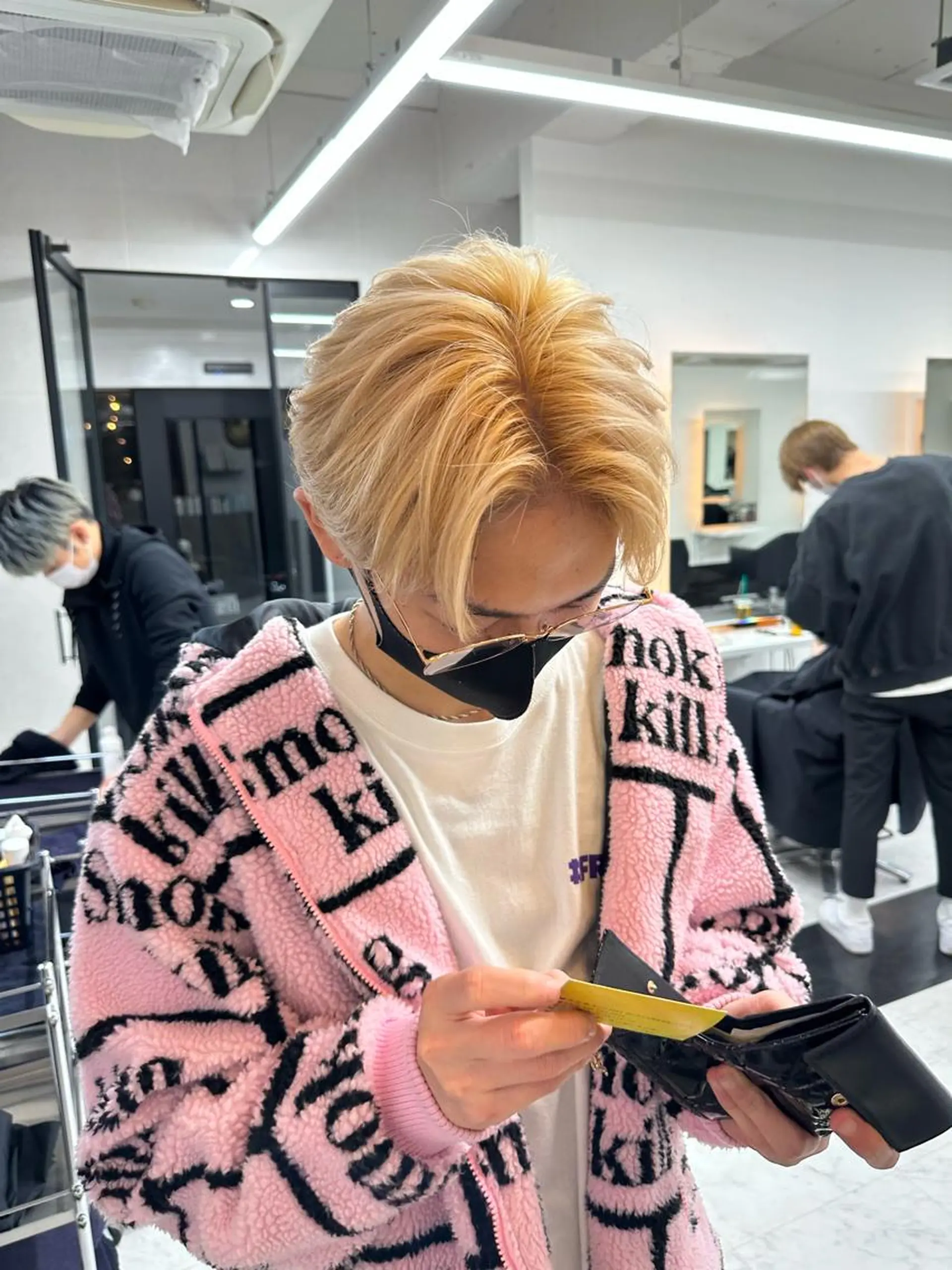 ショート カラー メンズ メンズハイトーン ハイトーンカラー カット ヘアカラー 𝐑𝐲𝐮𝐤𝐢 【店長】ALEAPのヘアスタイル