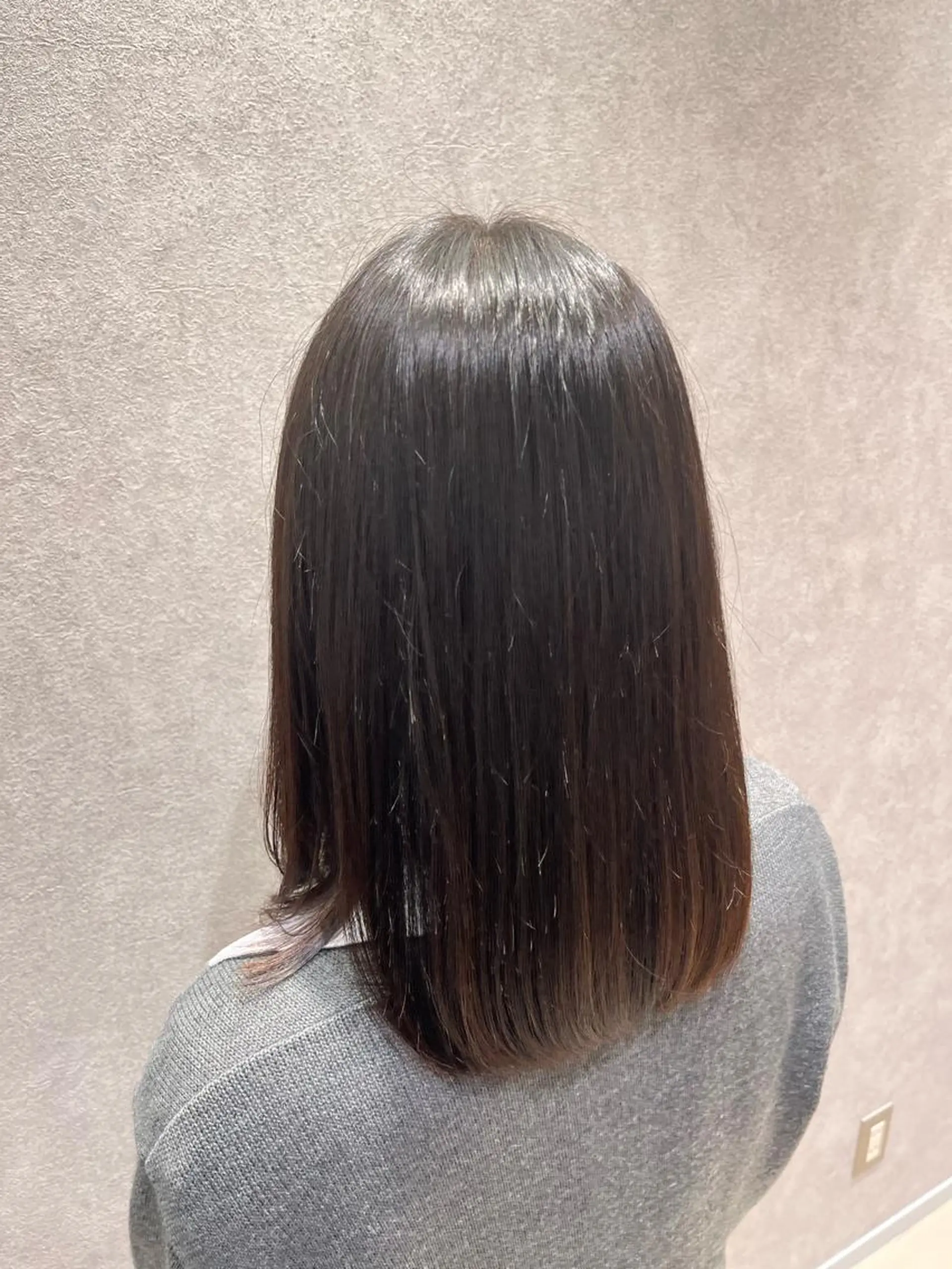 ミディアム 巖本 真希のヘアスタイル