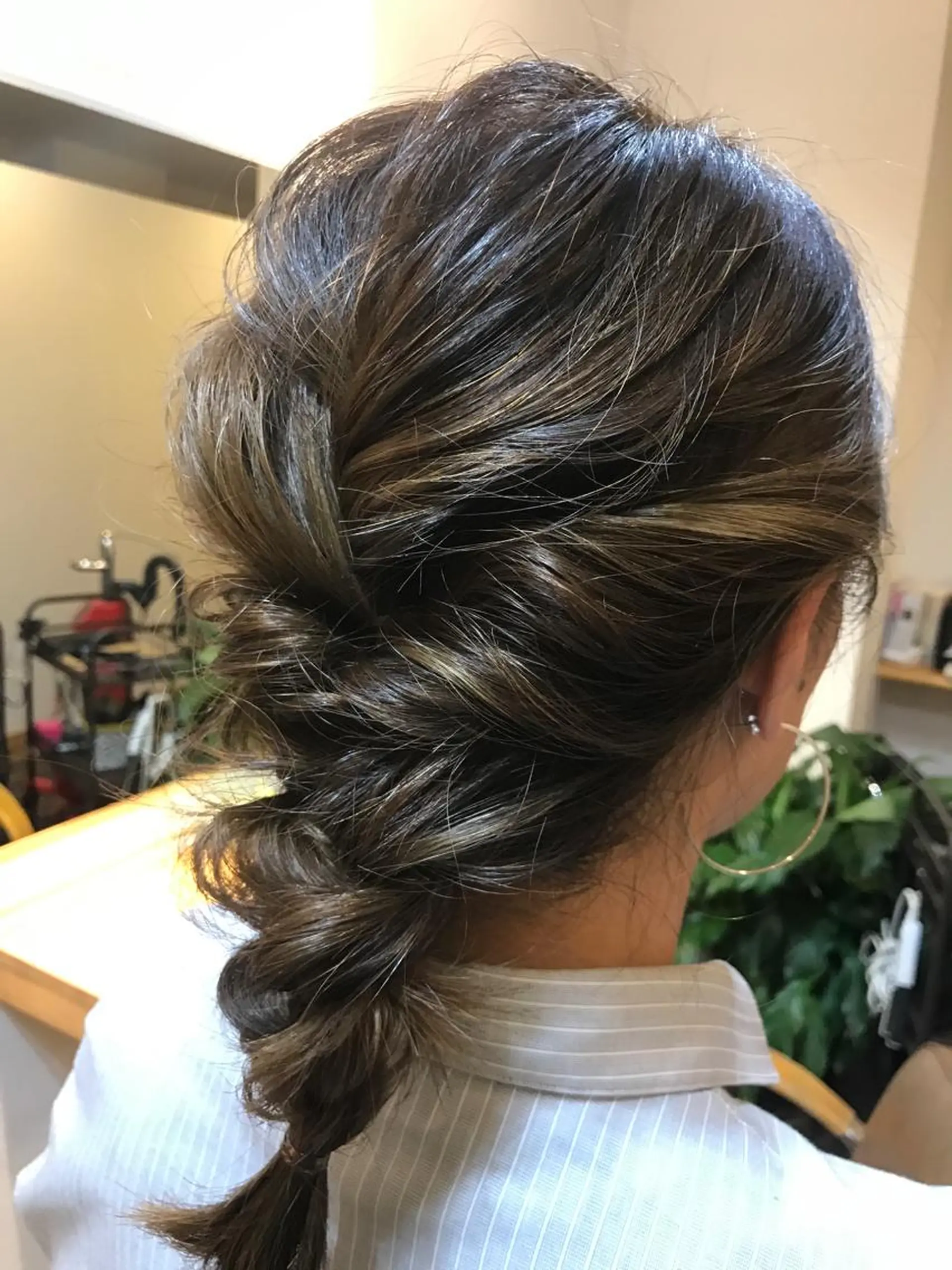 ミディアム カラー ヘアアレンジ 石川 奈緒子のヘアスタイル