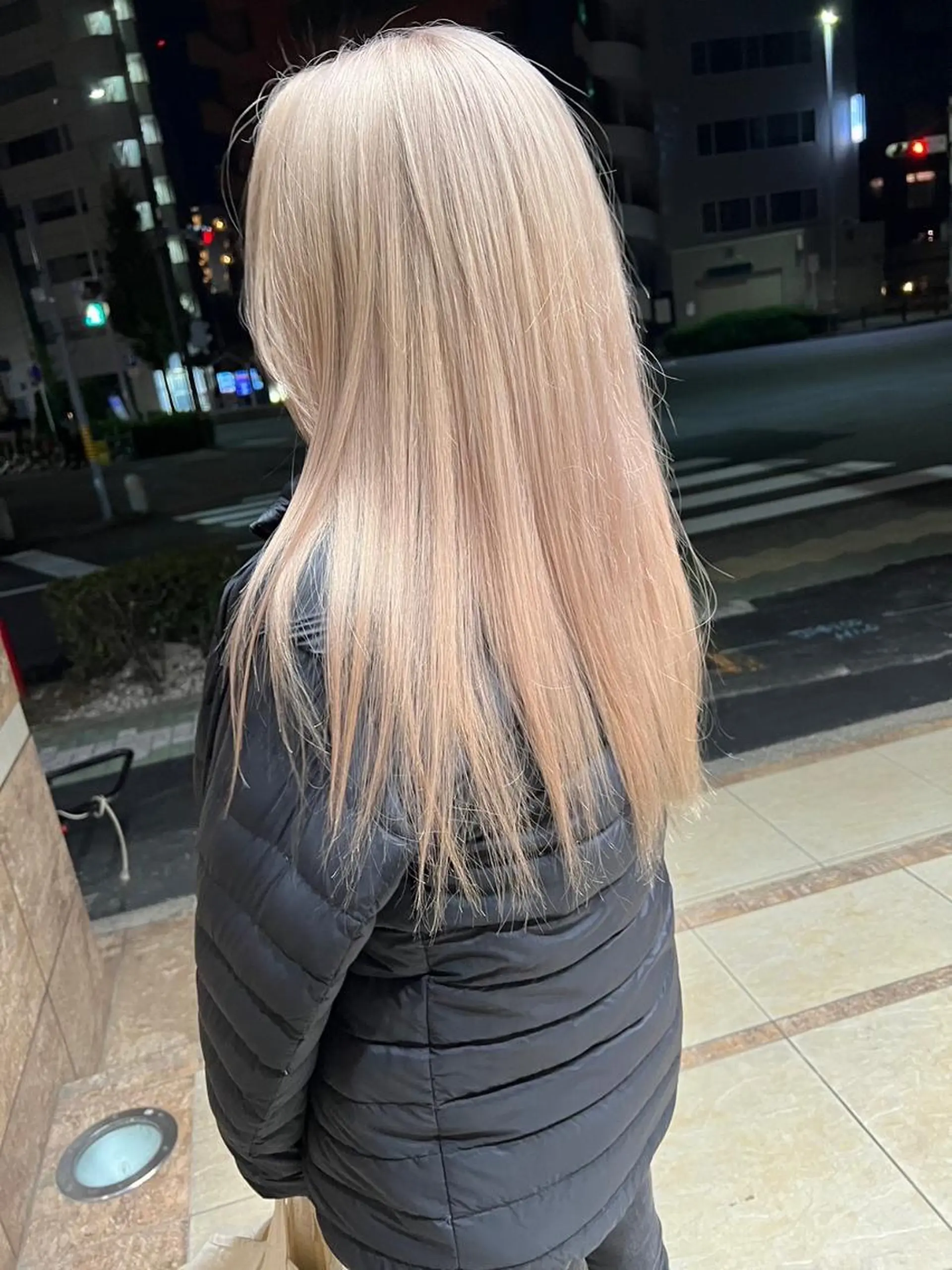 ロング カラー アディクシーカラー アッシュ バレイヤージュ ベージュカラー ブリーチ N° +aero 横浜のヘアスタイル