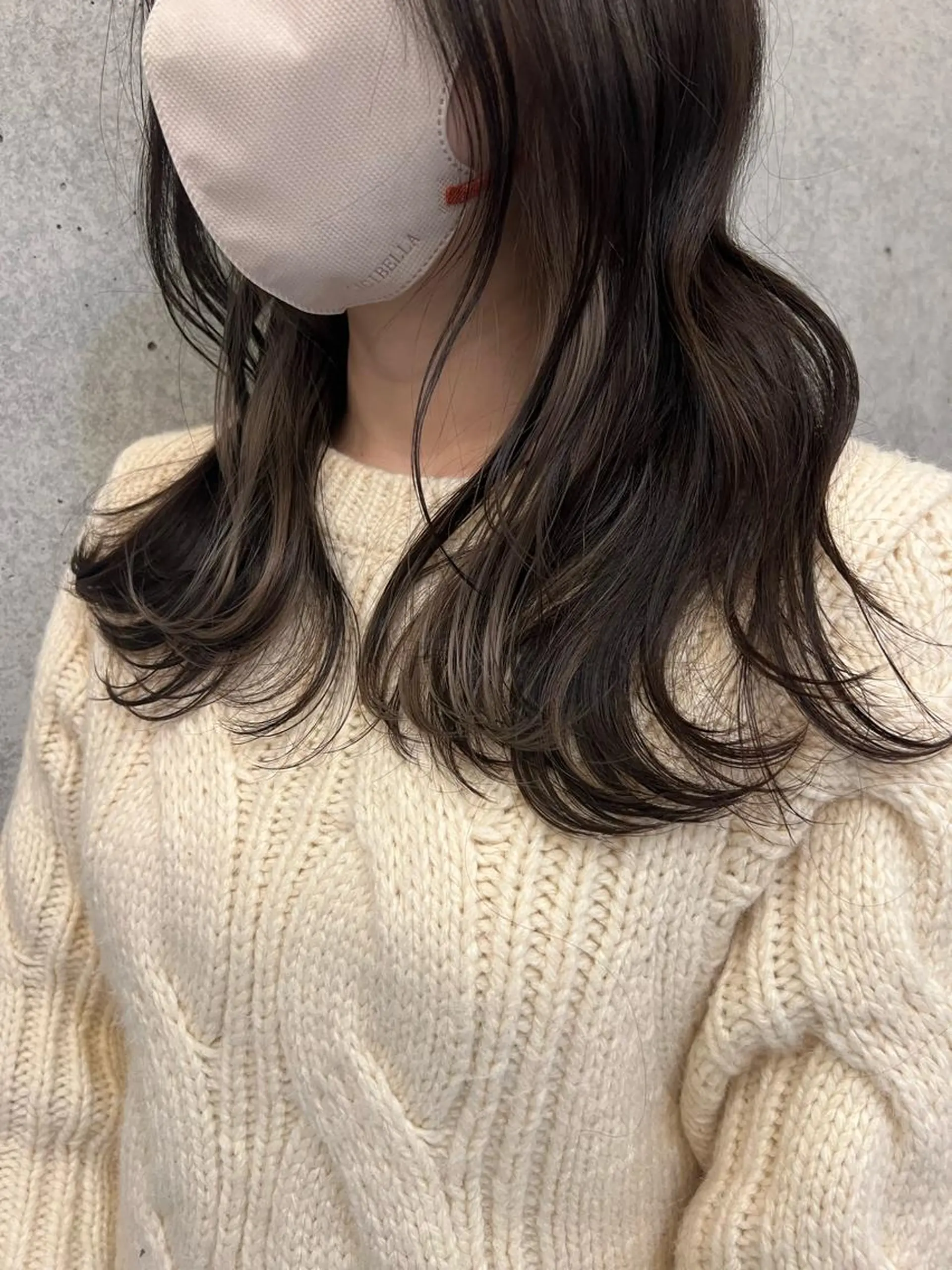 ロング カラー 宮田 凪沙のヘアスタイル