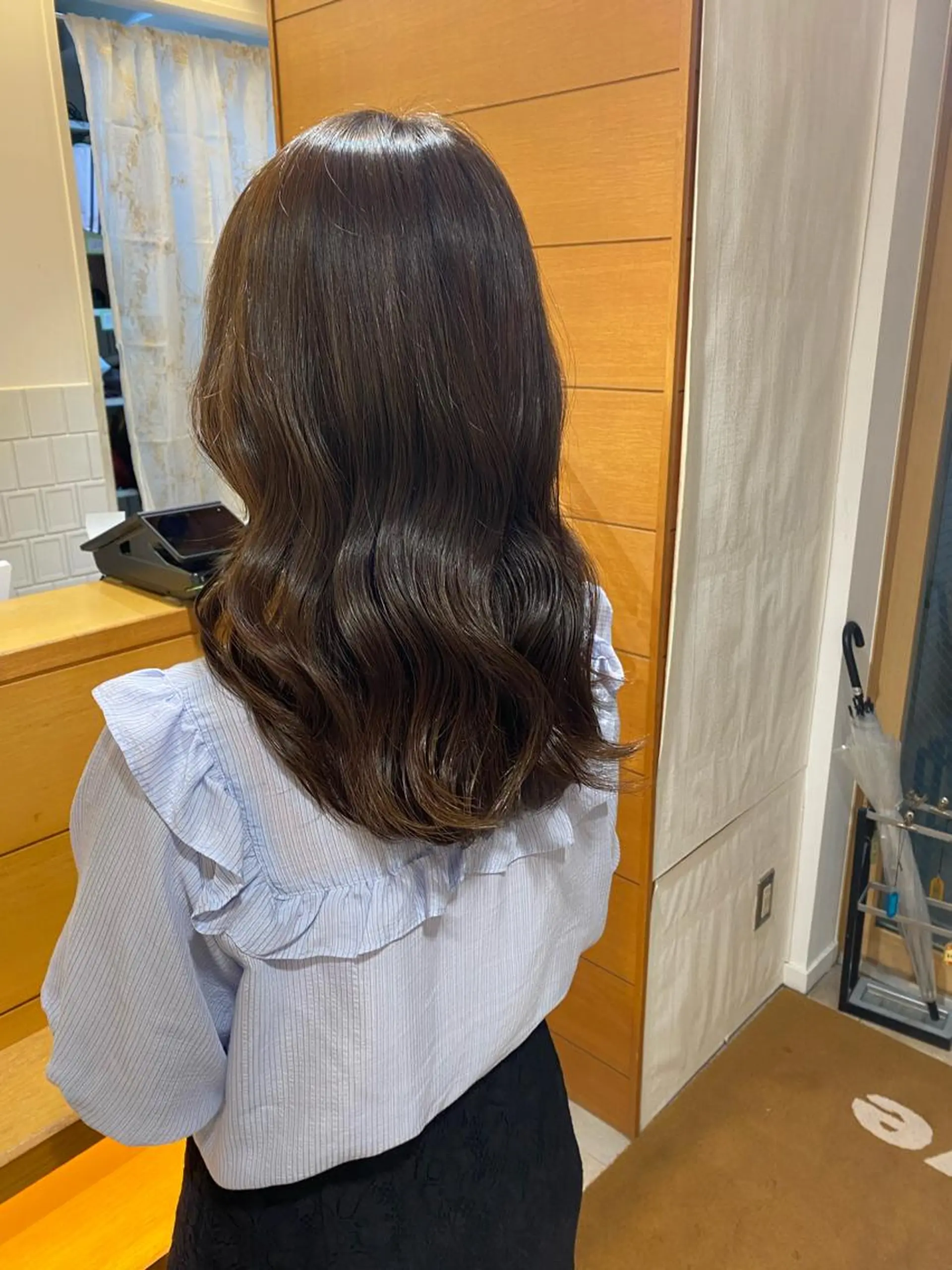 セミロング ヘアカラー 谷川あかり /ナチュラルパーマのヘアスタイル