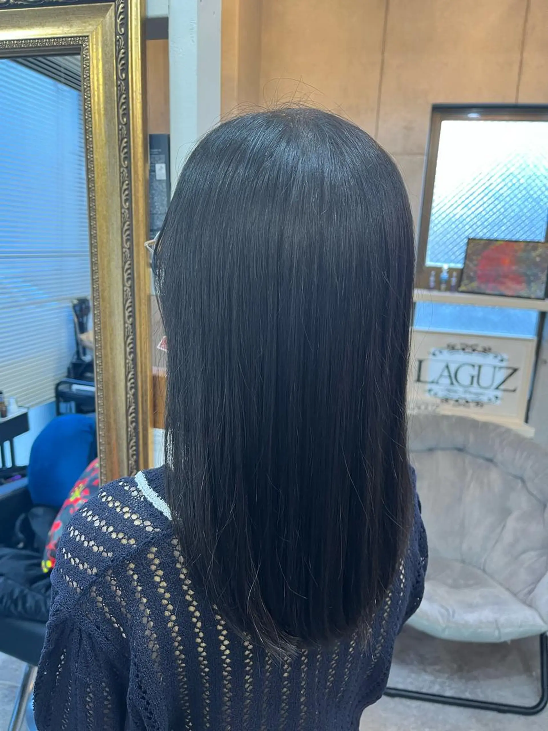 セミロング アッシュ アッシュグレー トリートメント 石井 綺乃のヘアスタイル