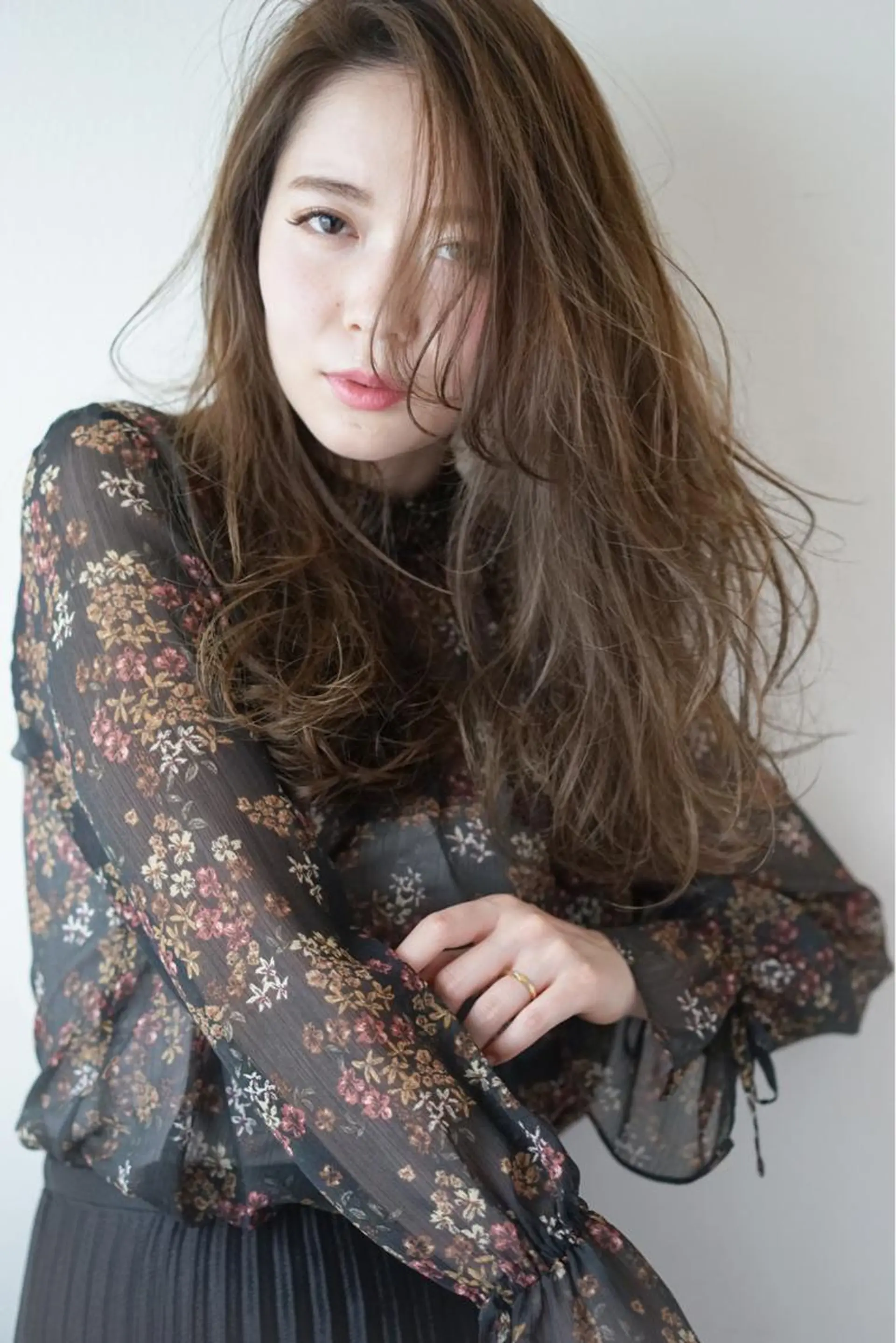 ロング ロング ヘアールーム アートのヘアスタイル