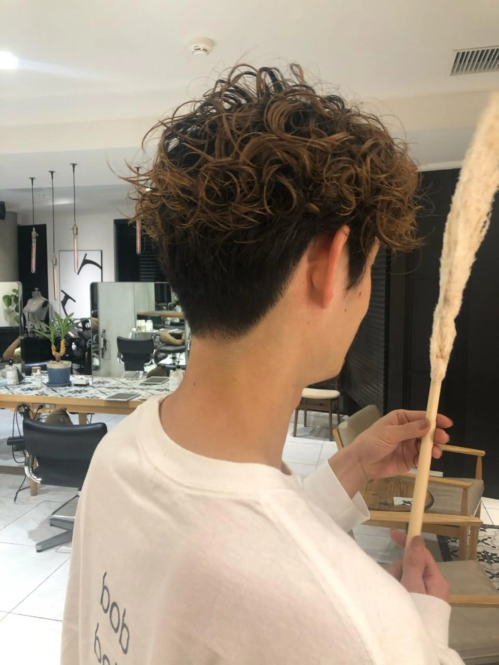 ショート パーマ メンズ メンズハイライト メンズパーマ ハイライト ミヤギ リュウキのヘアスタイル