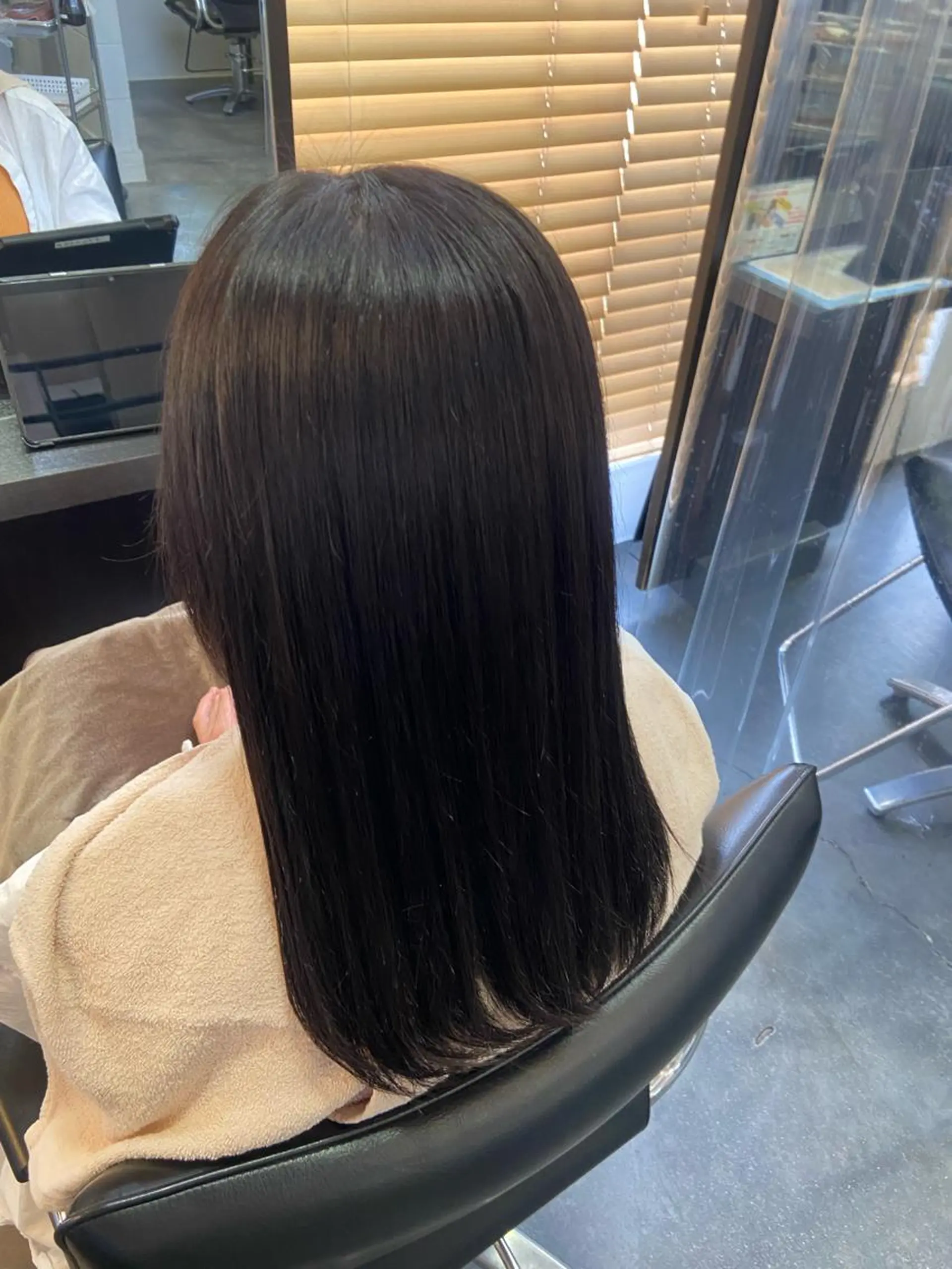 セミロング カラー 久田 知奈梨のヘアスタイル