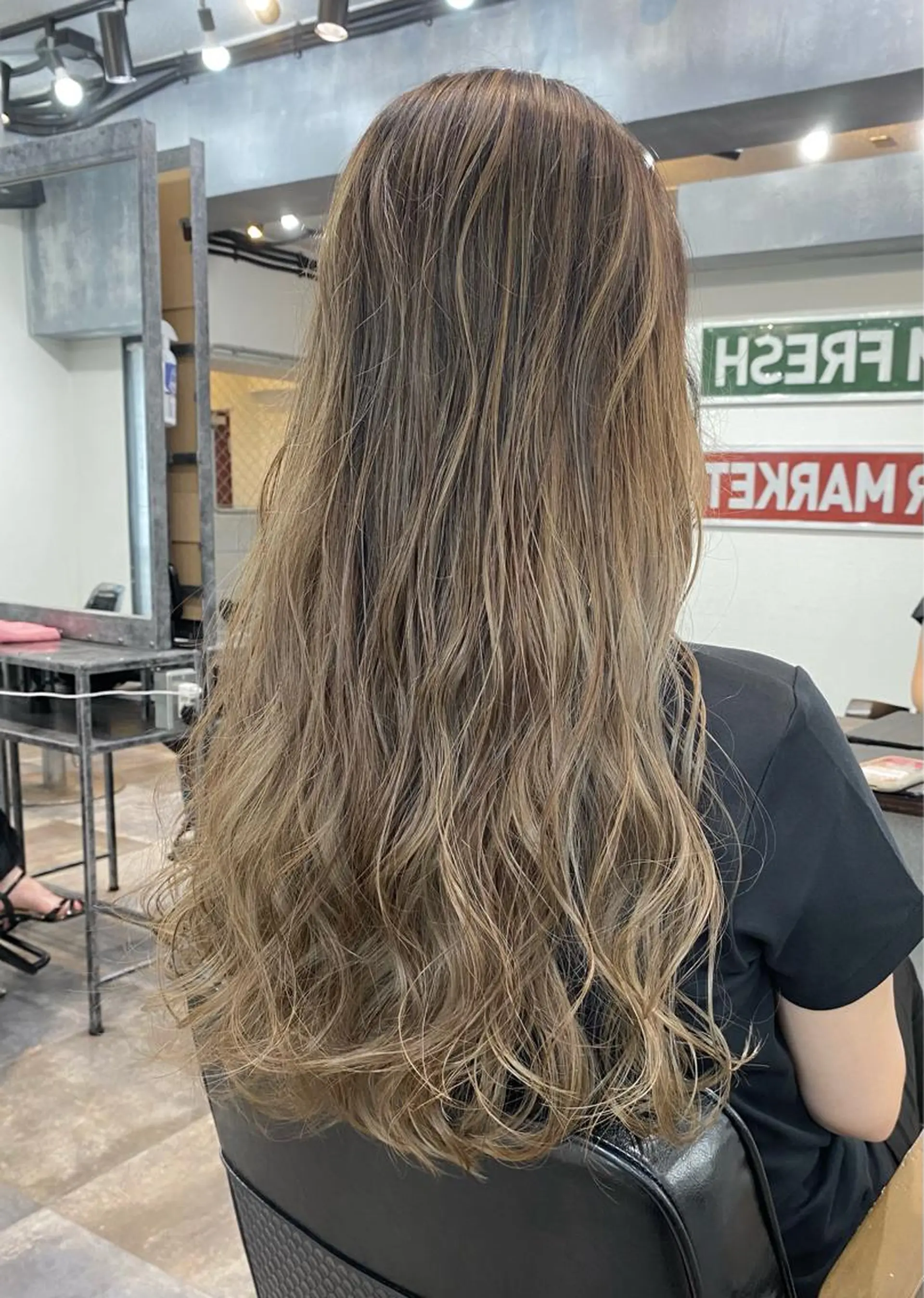 ロング カラー バレイヤージュ レイヤーカット ボブとパーマの達人 /美容室難民の方是非のヘアスタイル