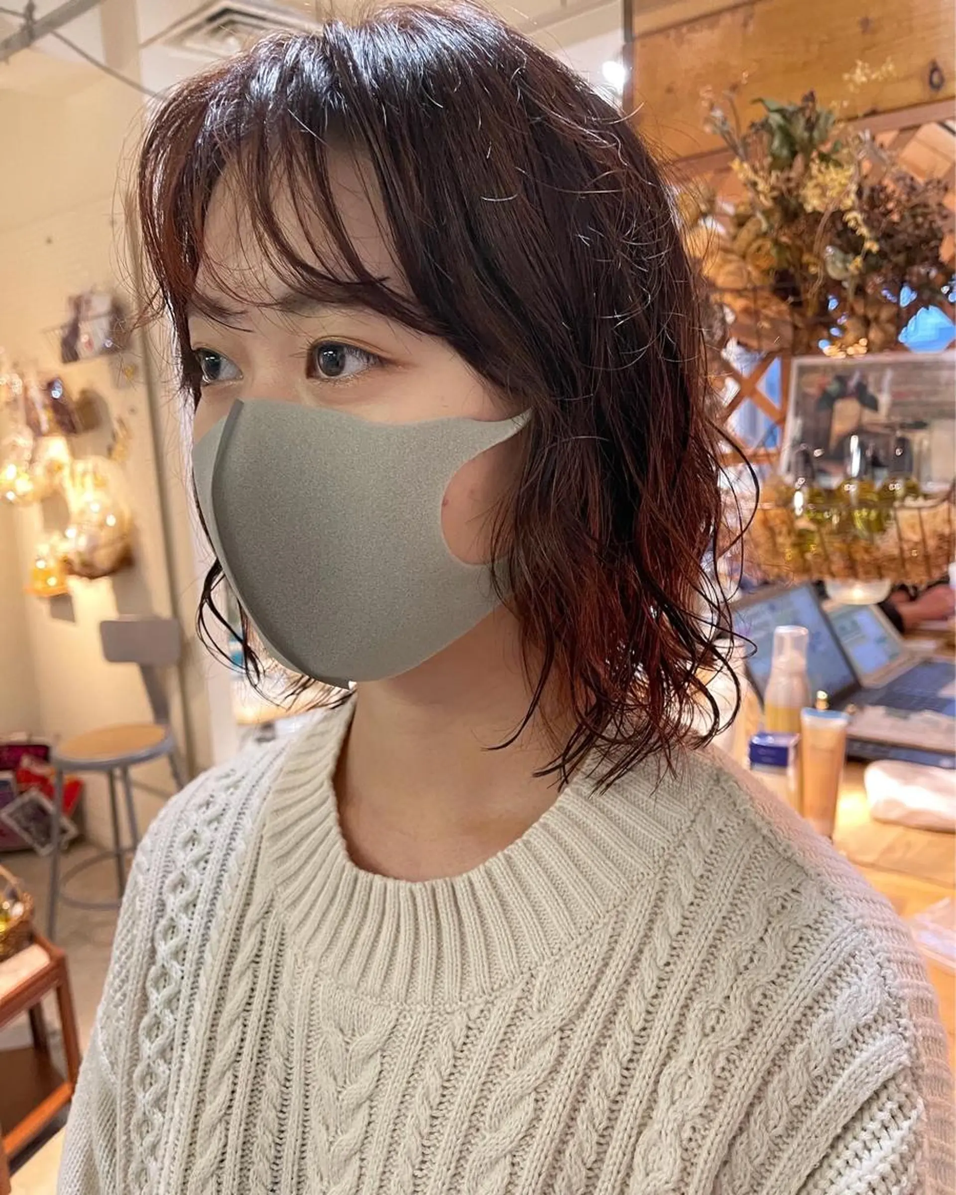 ミディアム カラー パーマ ミディアムパーマ オレンジ ボブ ウルフカット パーマ美容師 hanaのヘアスタイル