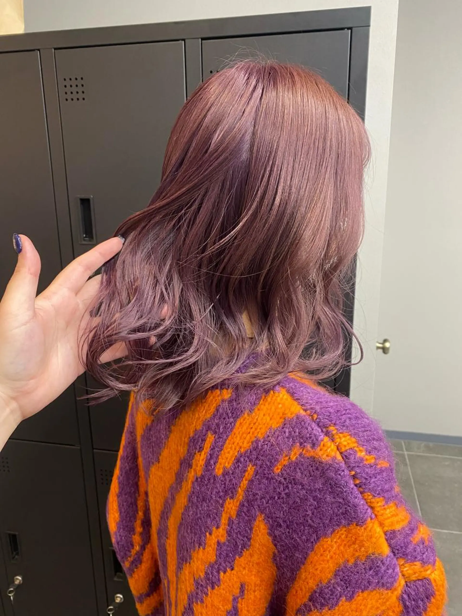 セミロング maco 艶感ハイトーン🦋のヘアスタイル