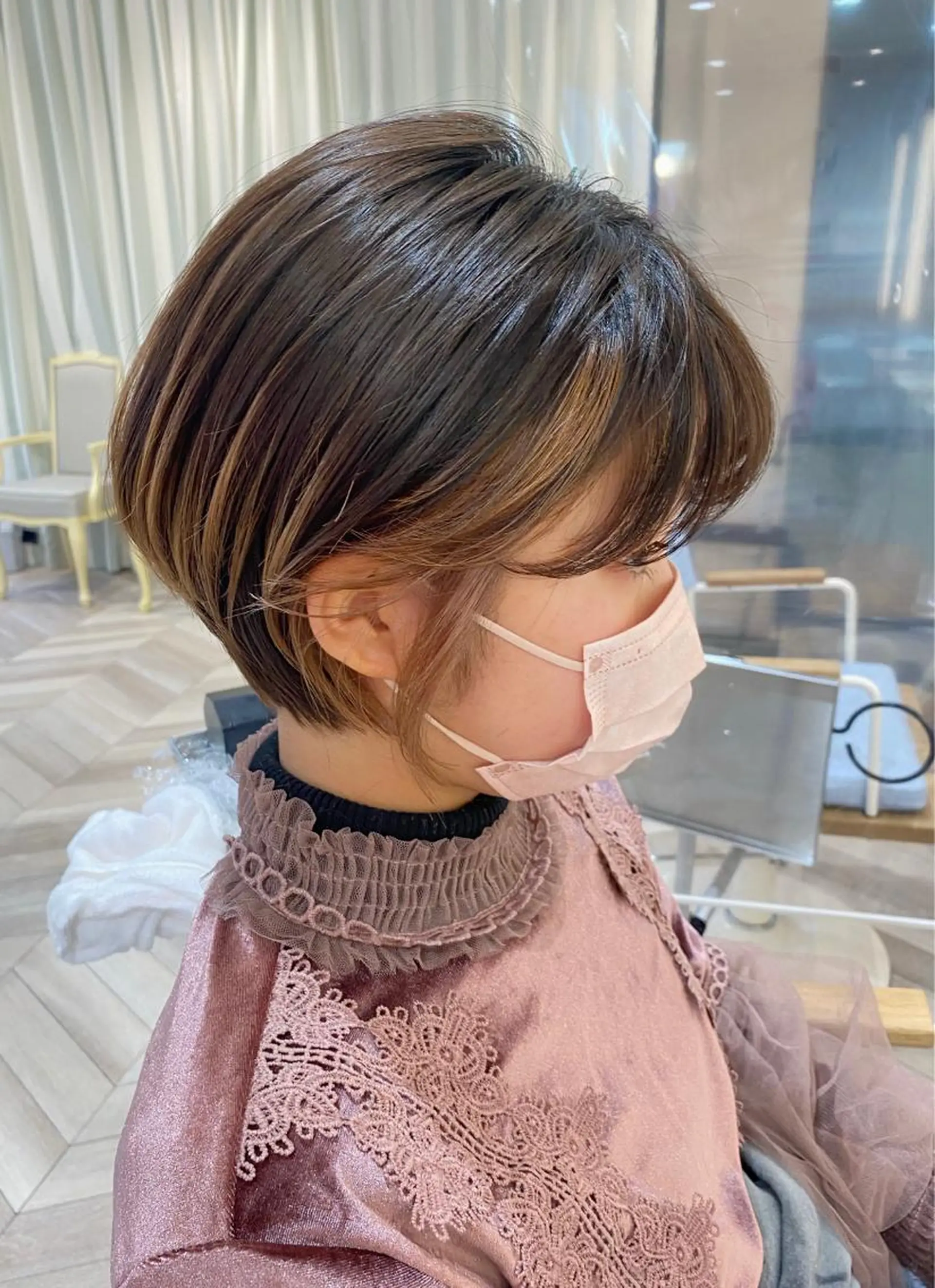 ショート カラー ベージュカラー ブリーチ インナーカラー カット ヘアカラー 小顔レイヤー/ ベージュ🤍Rieのヘアスタイル